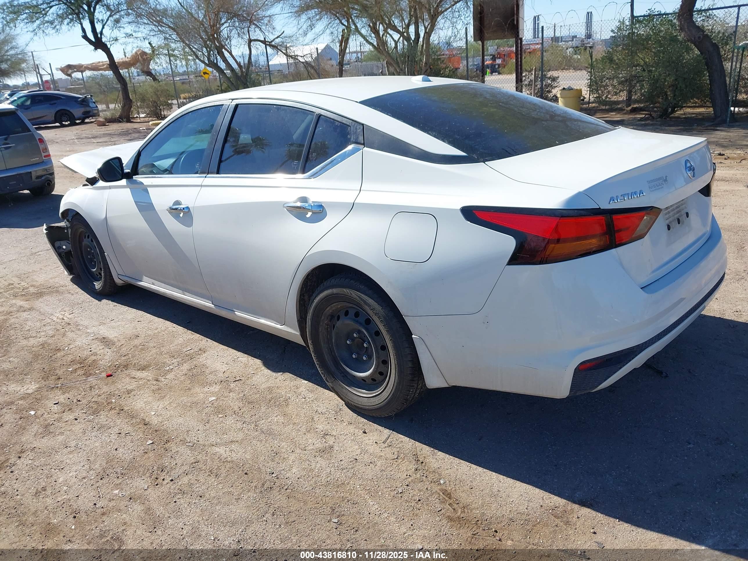 NISSAN ALTIMA image 3