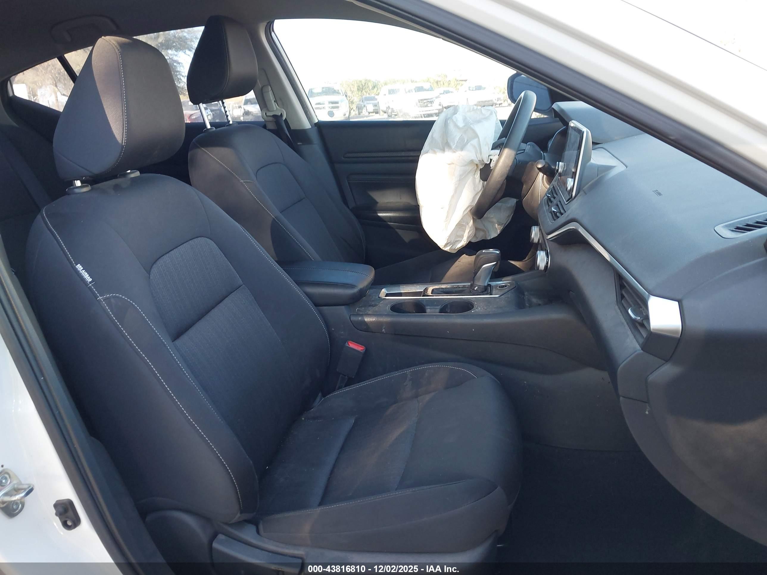 NISSAN ALTIMA image 5