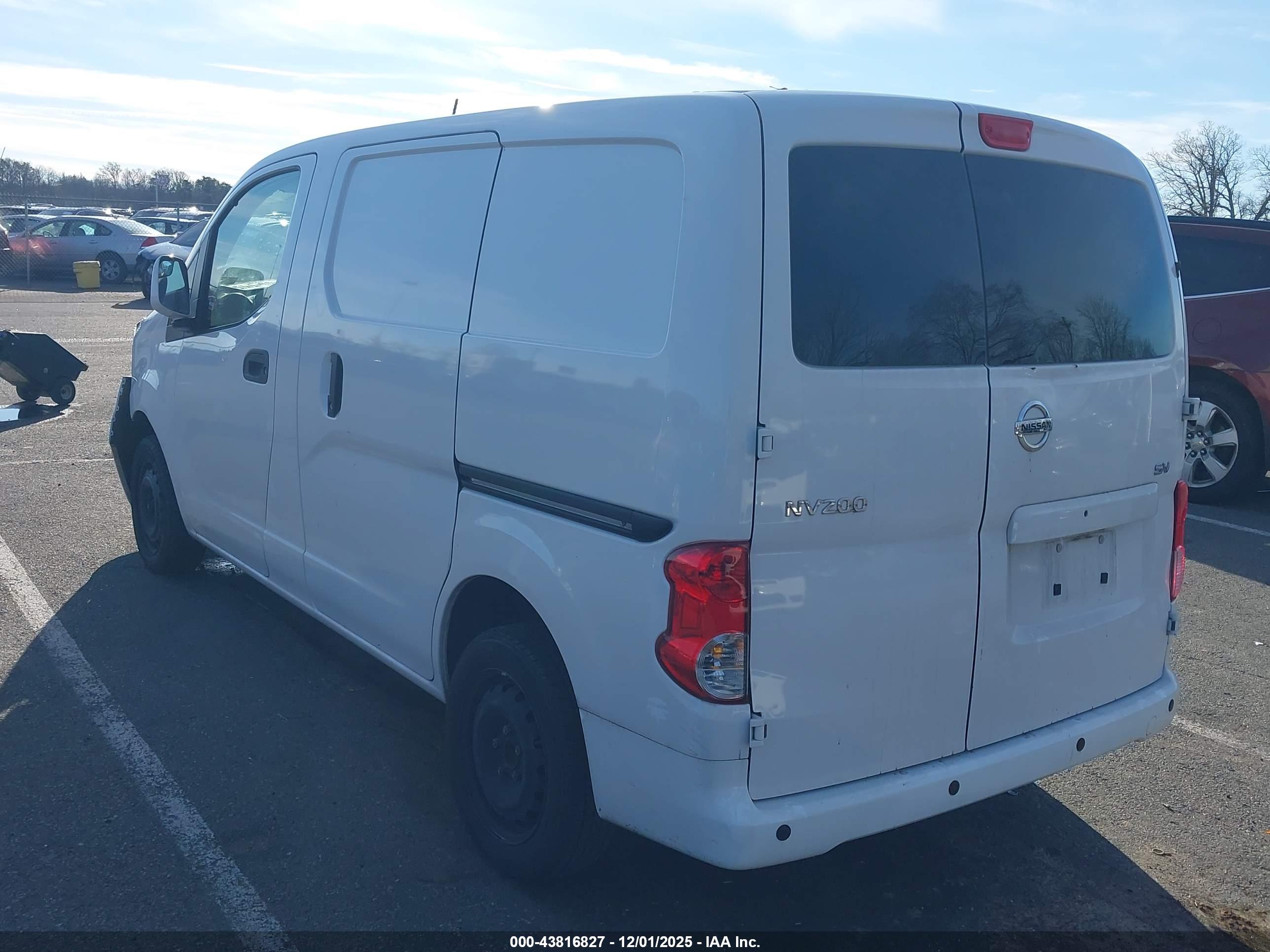 NISSAN NV200 image 3