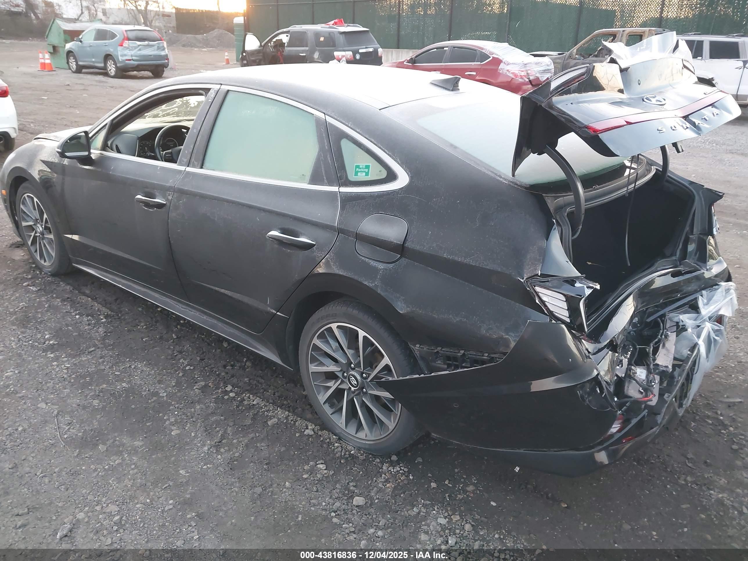 HYUNDAI SONATA image 3