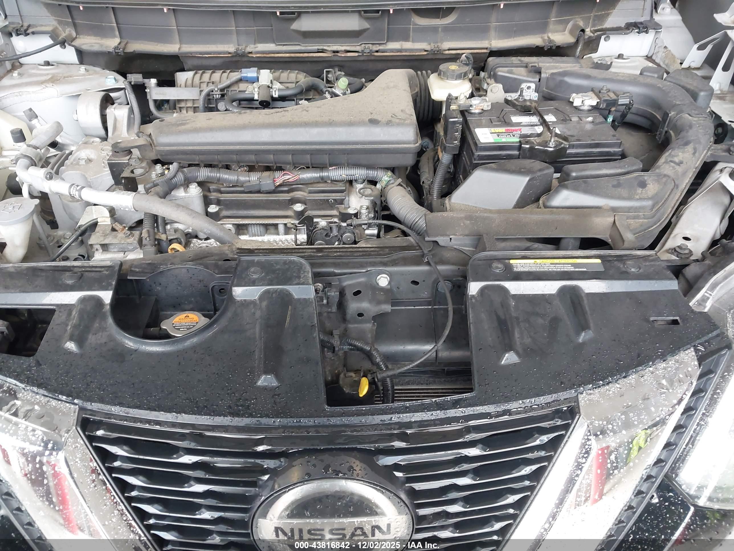 NISSAN ROGUE image 10