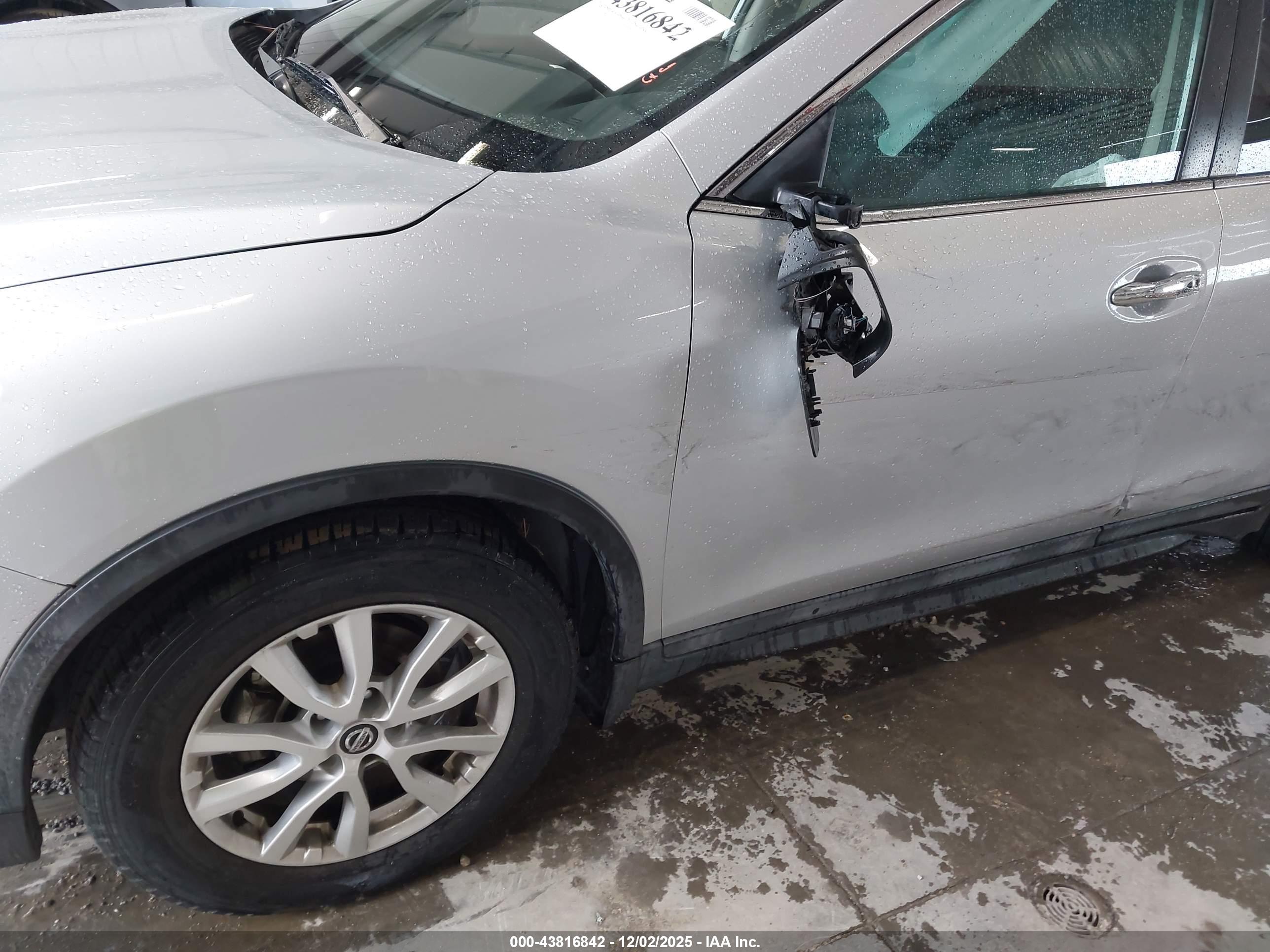 NISSAN ROGUE image 6