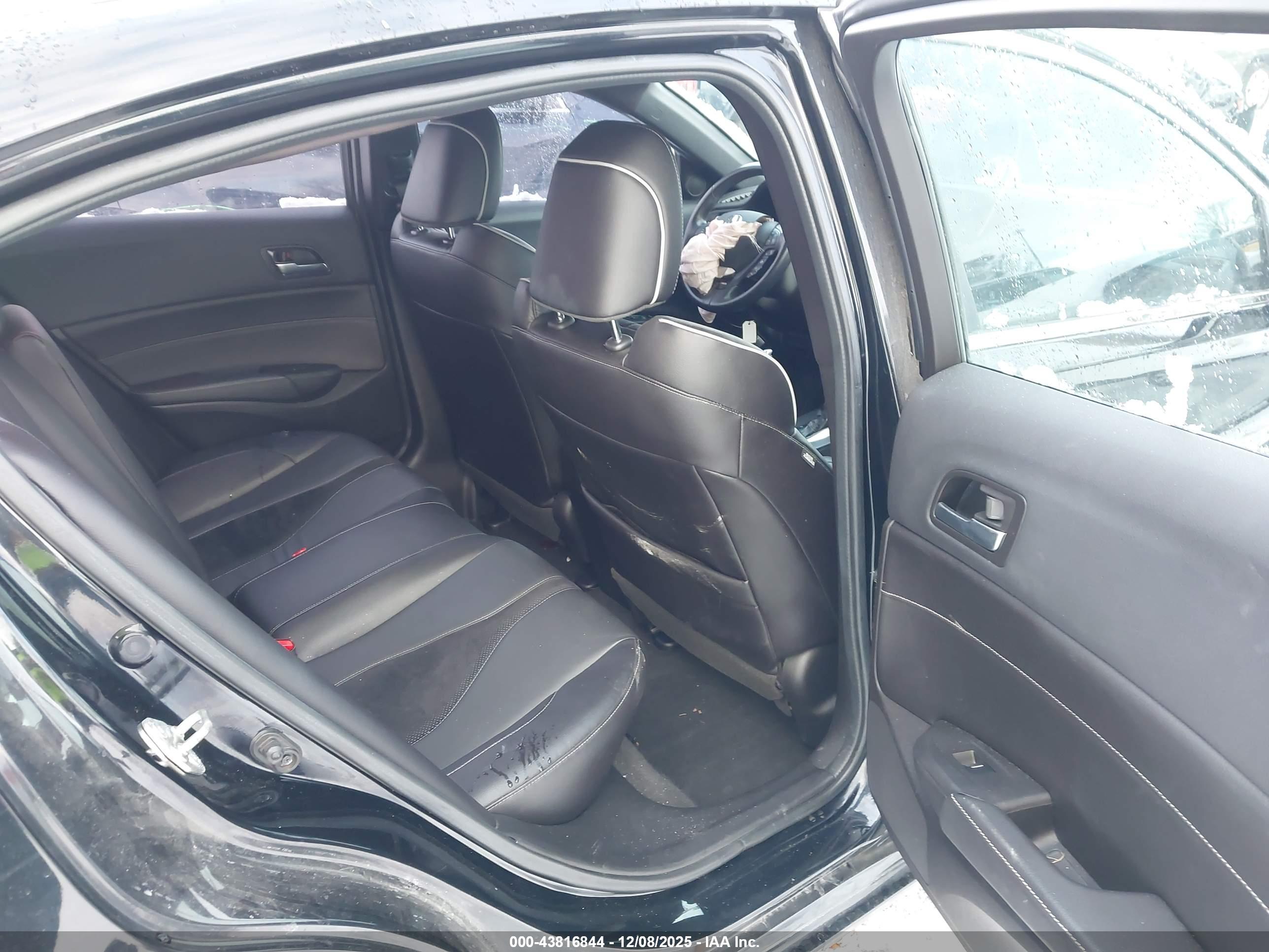 ACURA ILX image 8