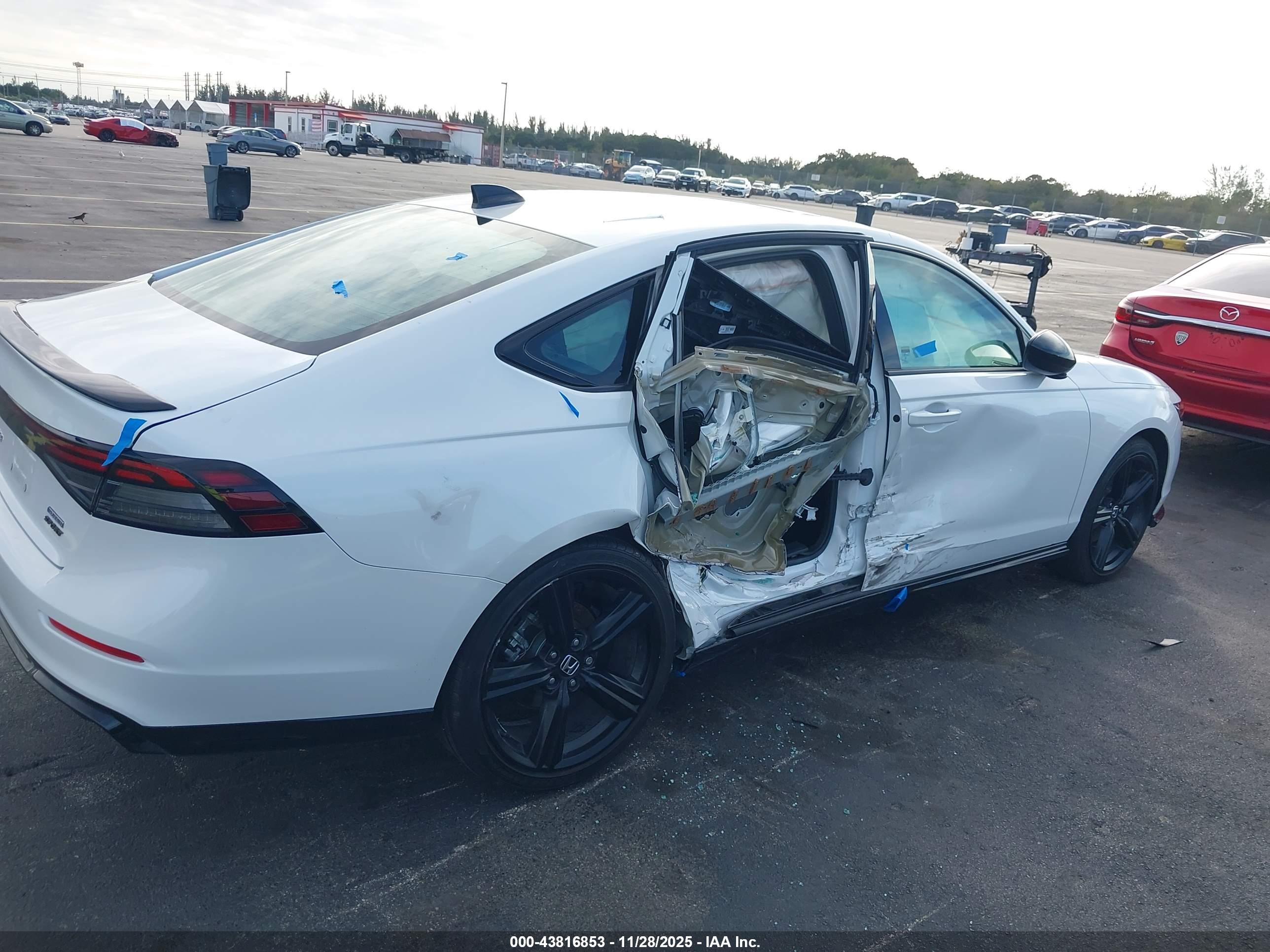HONDA ACCORD image 6
