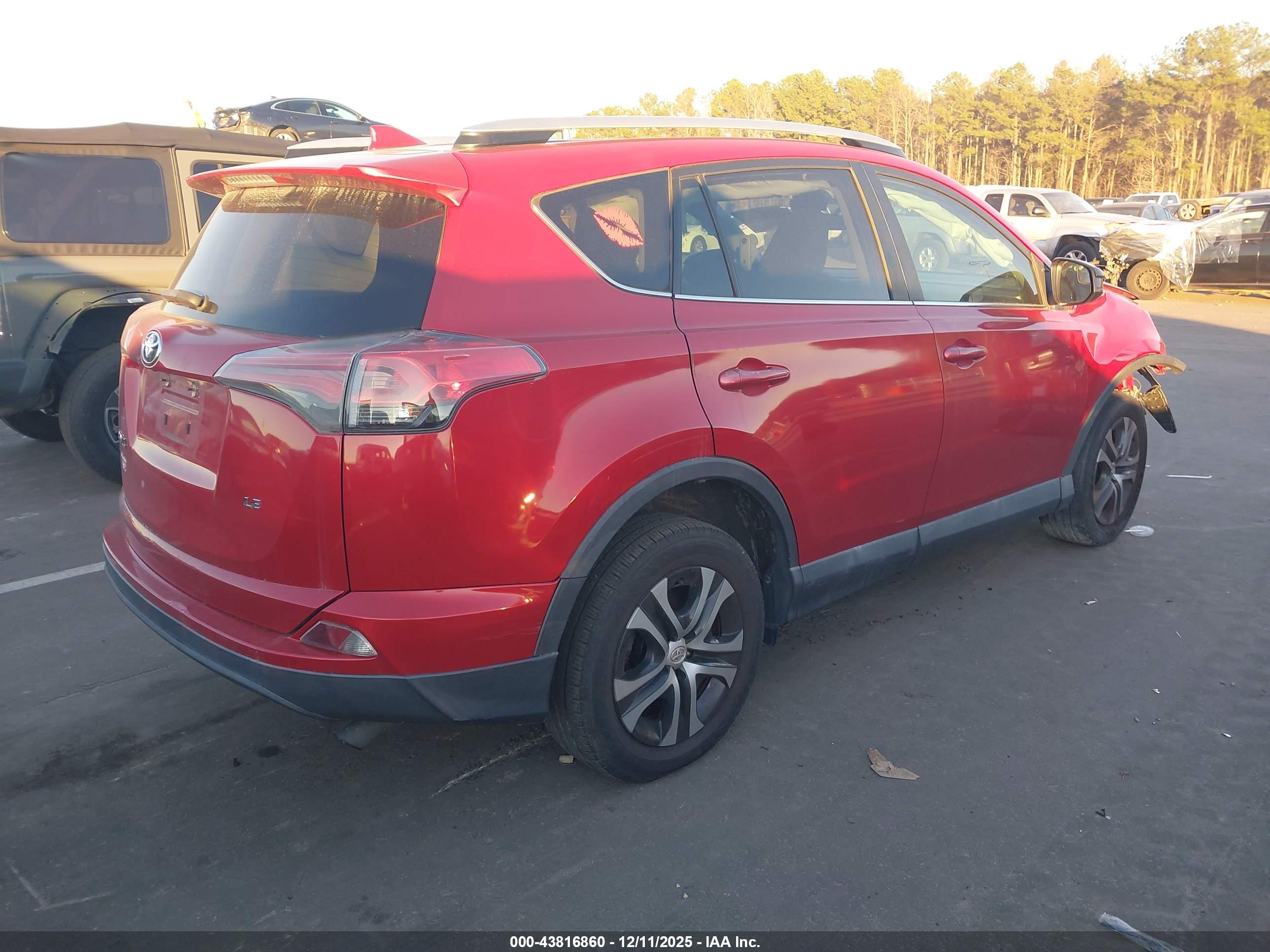 TOYOTA RAV4 image 4