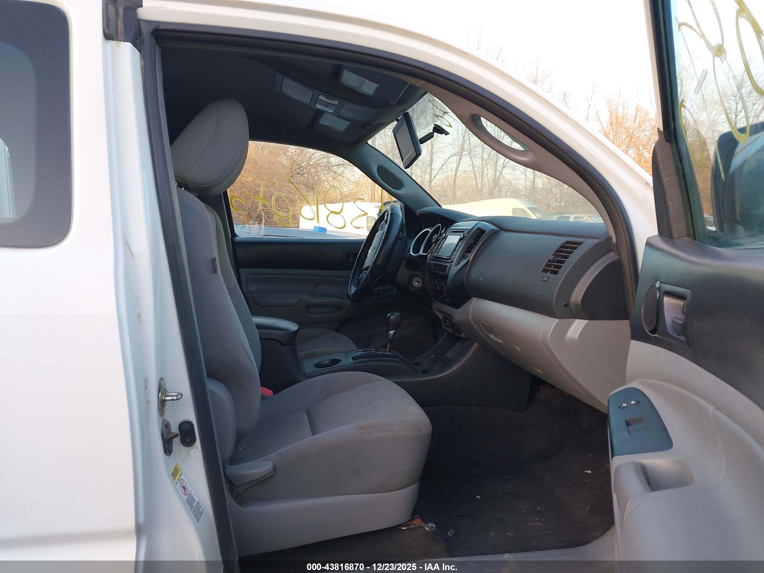 TOYOTA TACOMA image 5