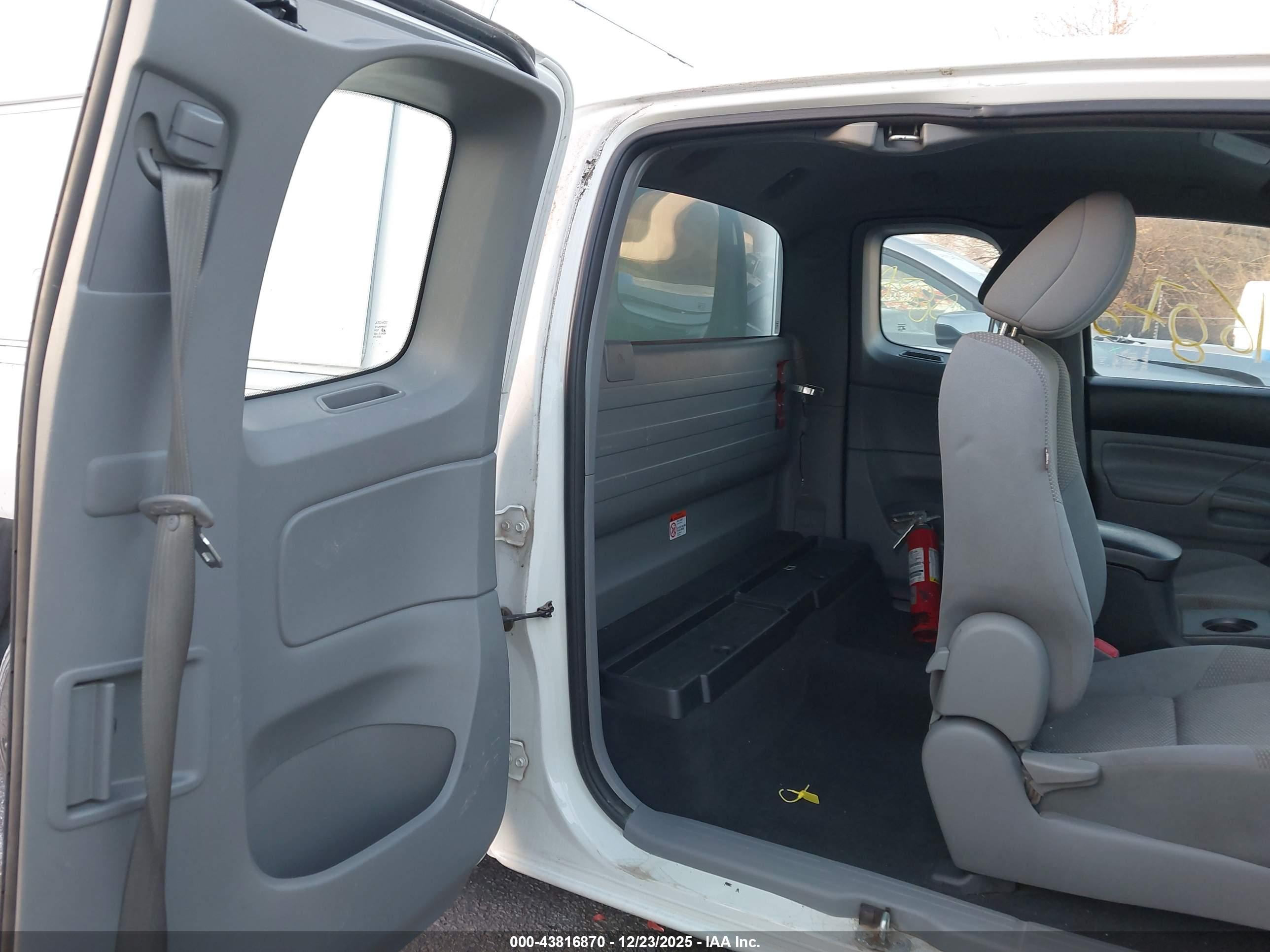 TOYOTA TACOMA image 8