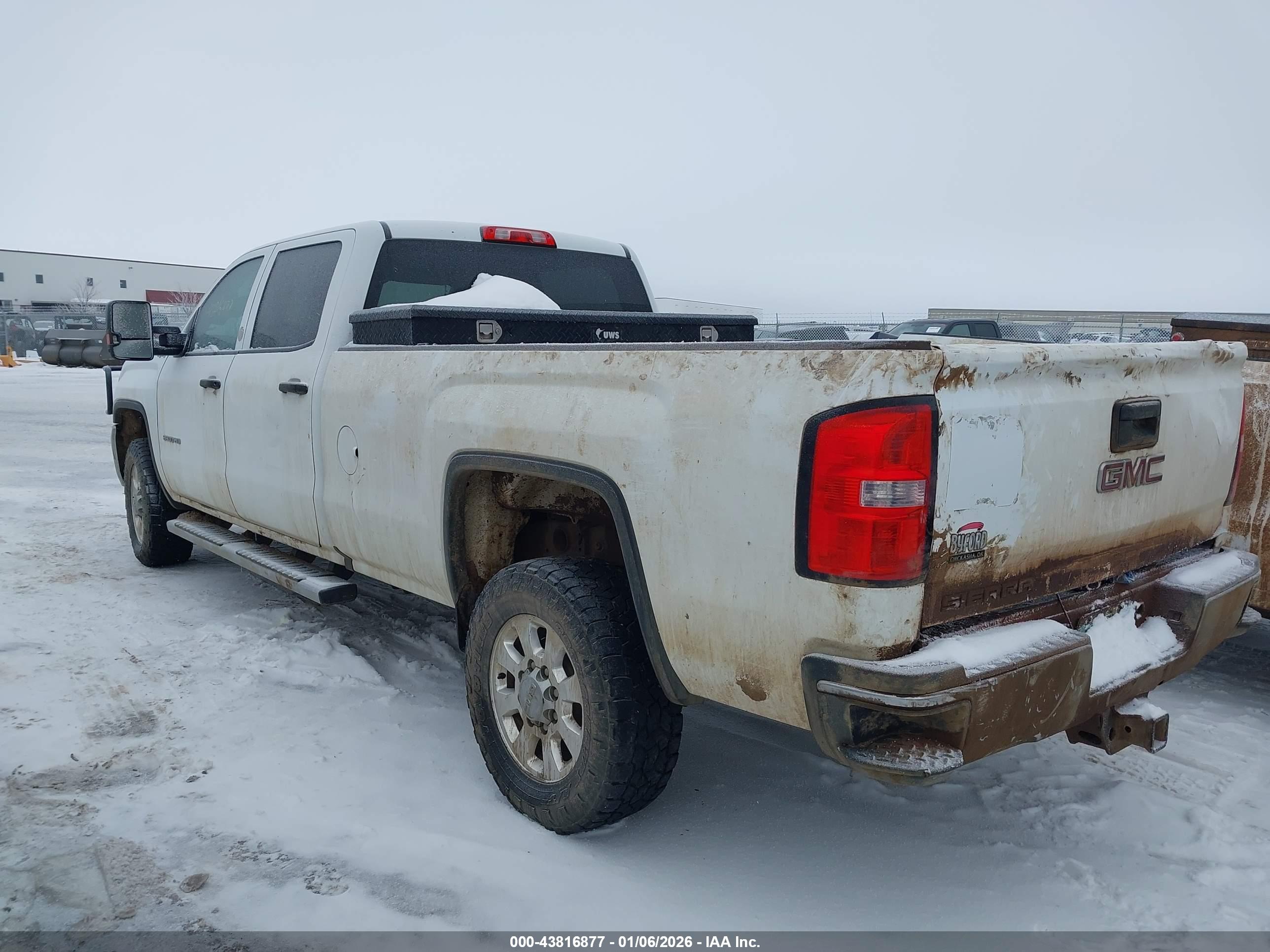 GMC SIERRA image 3