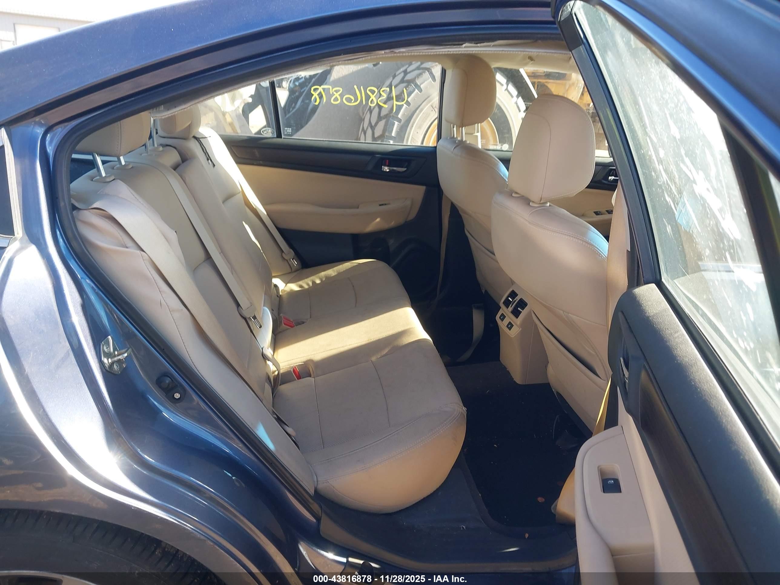 SUBARU LEGACY image 8