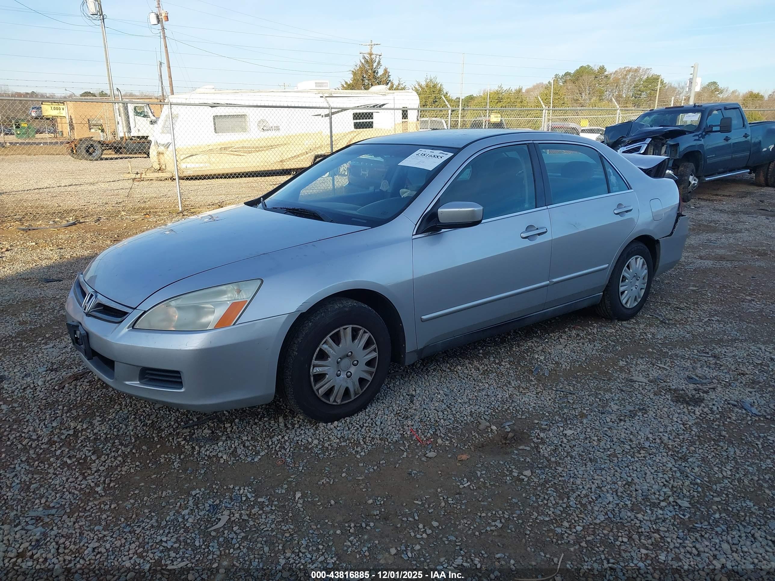 HONDA ACCORD image 2