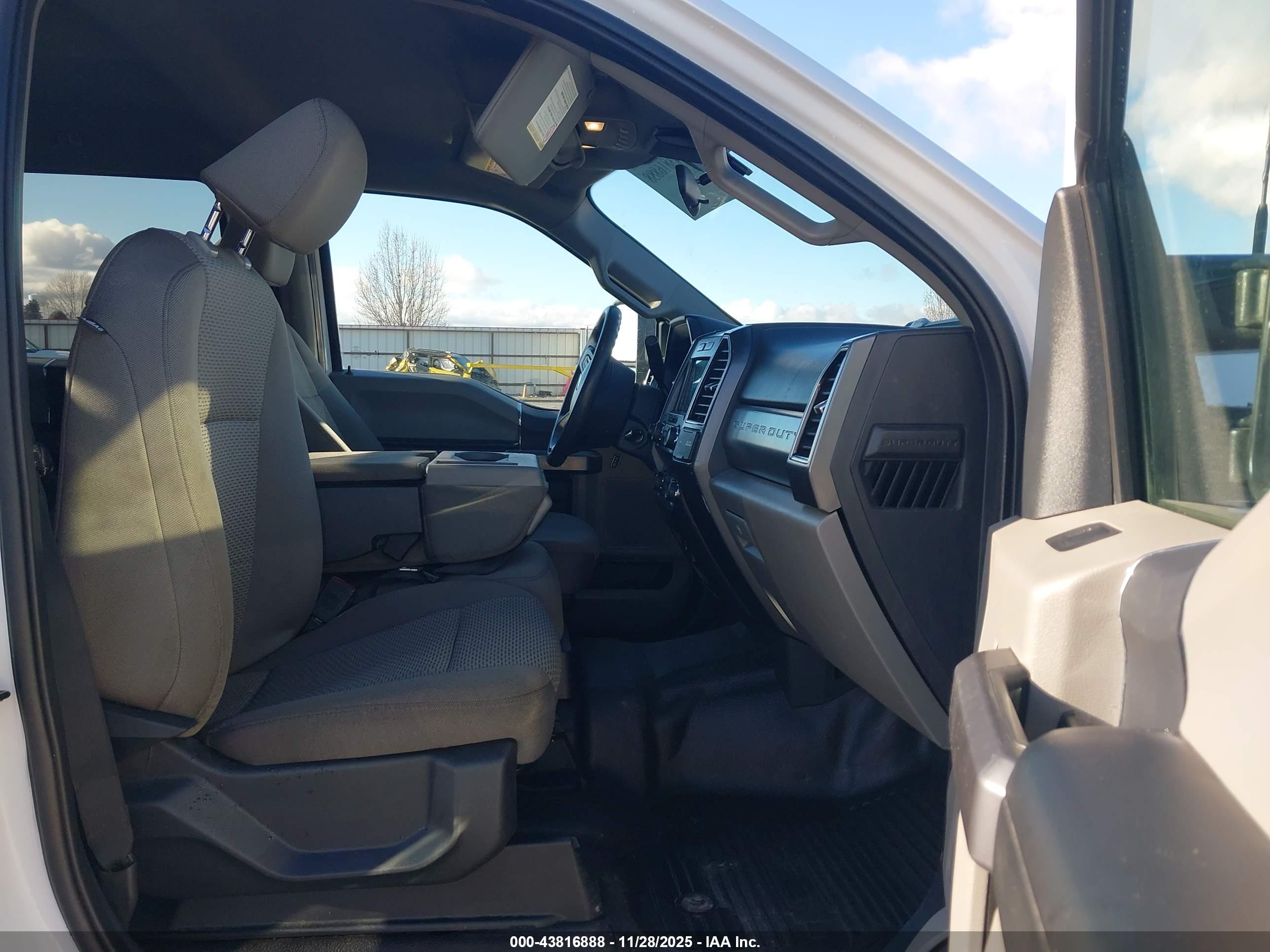 FORD F-350 image 5