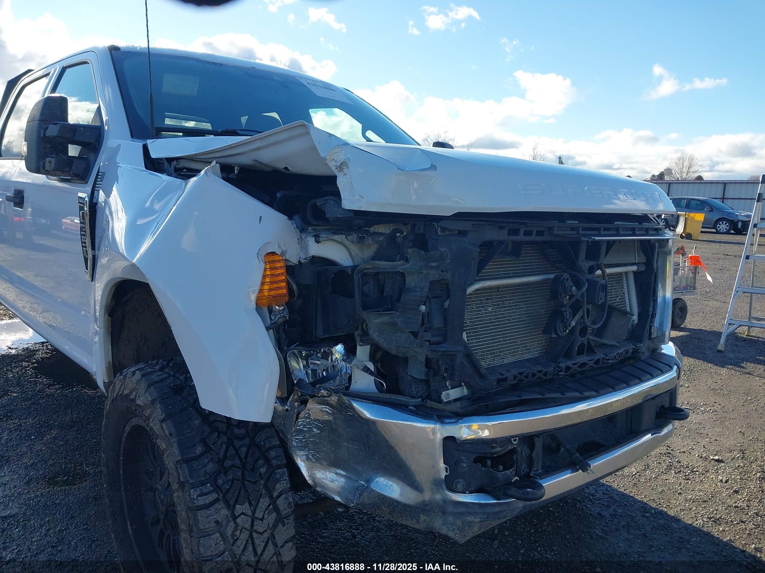 FORD F-350 image 6