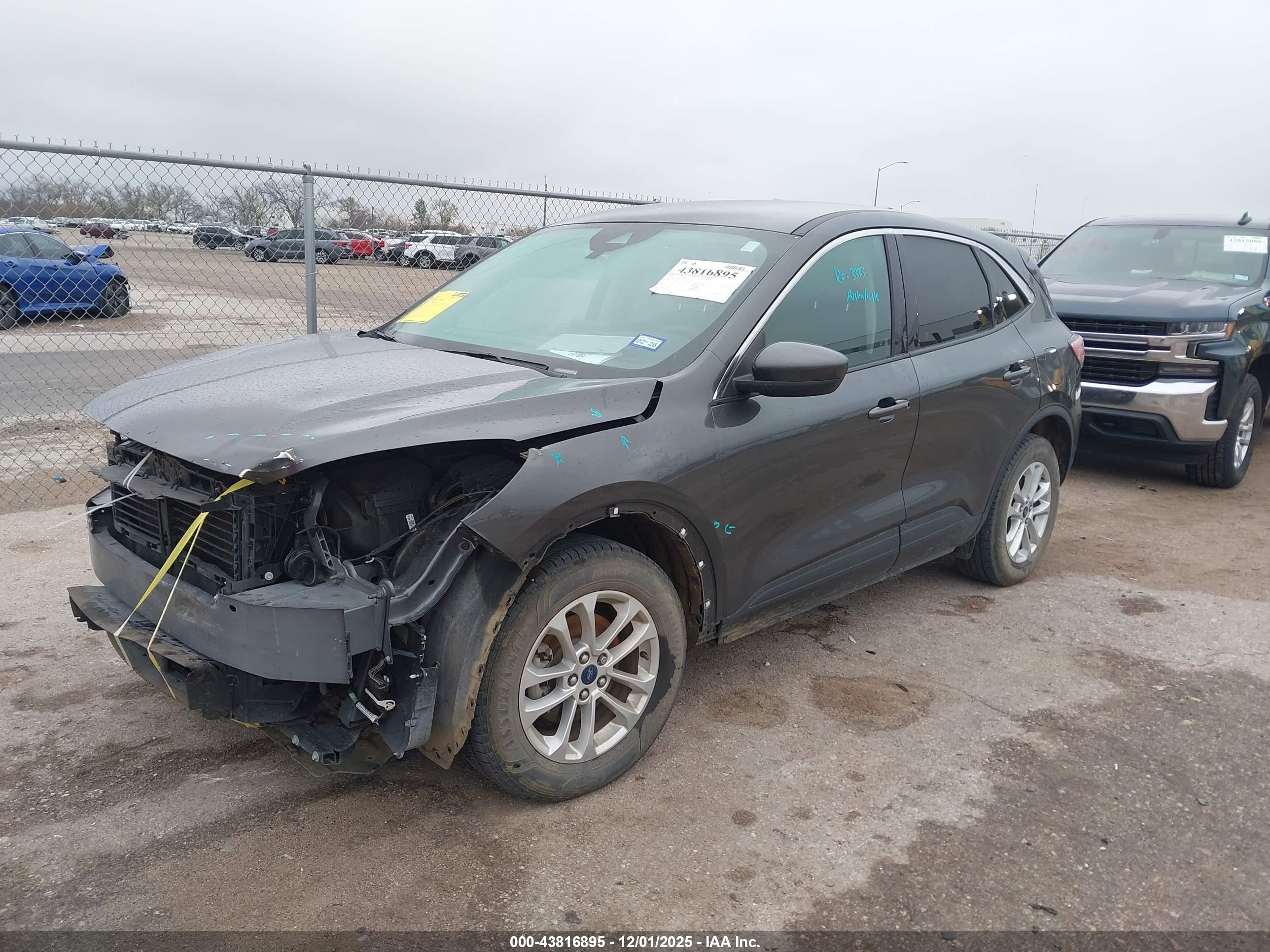 FORD ESCAPE image 2