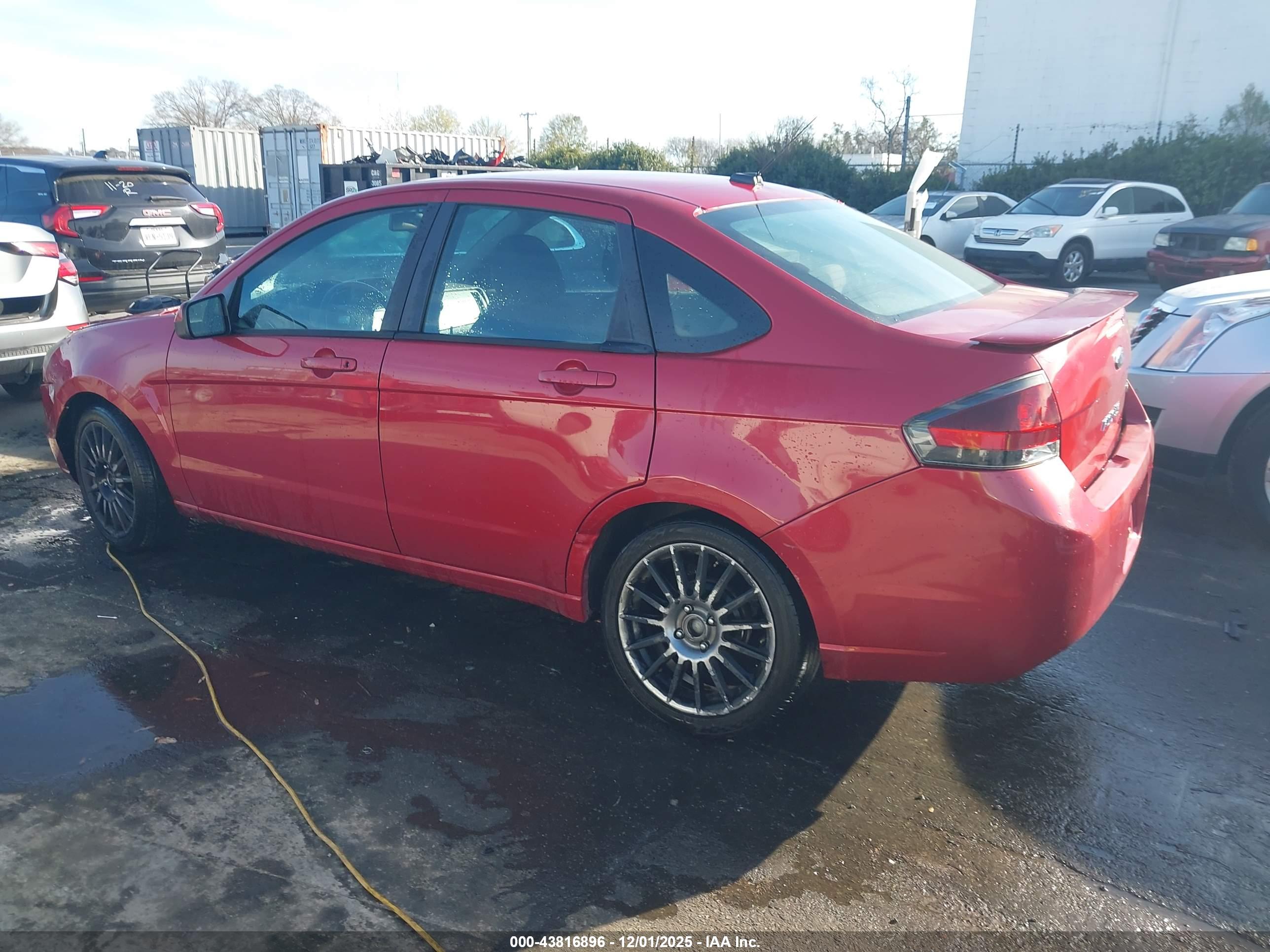 FORD FOCUS image 3
