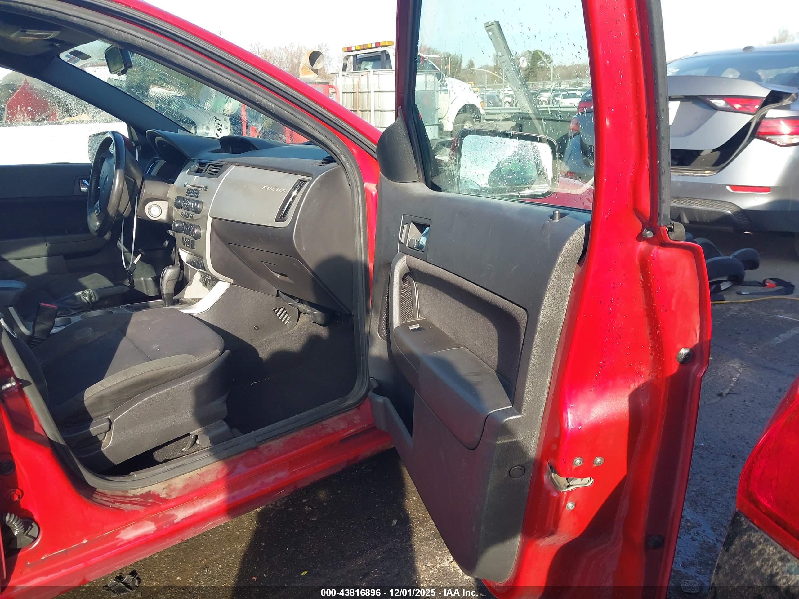 FORD FOCUS image 5
