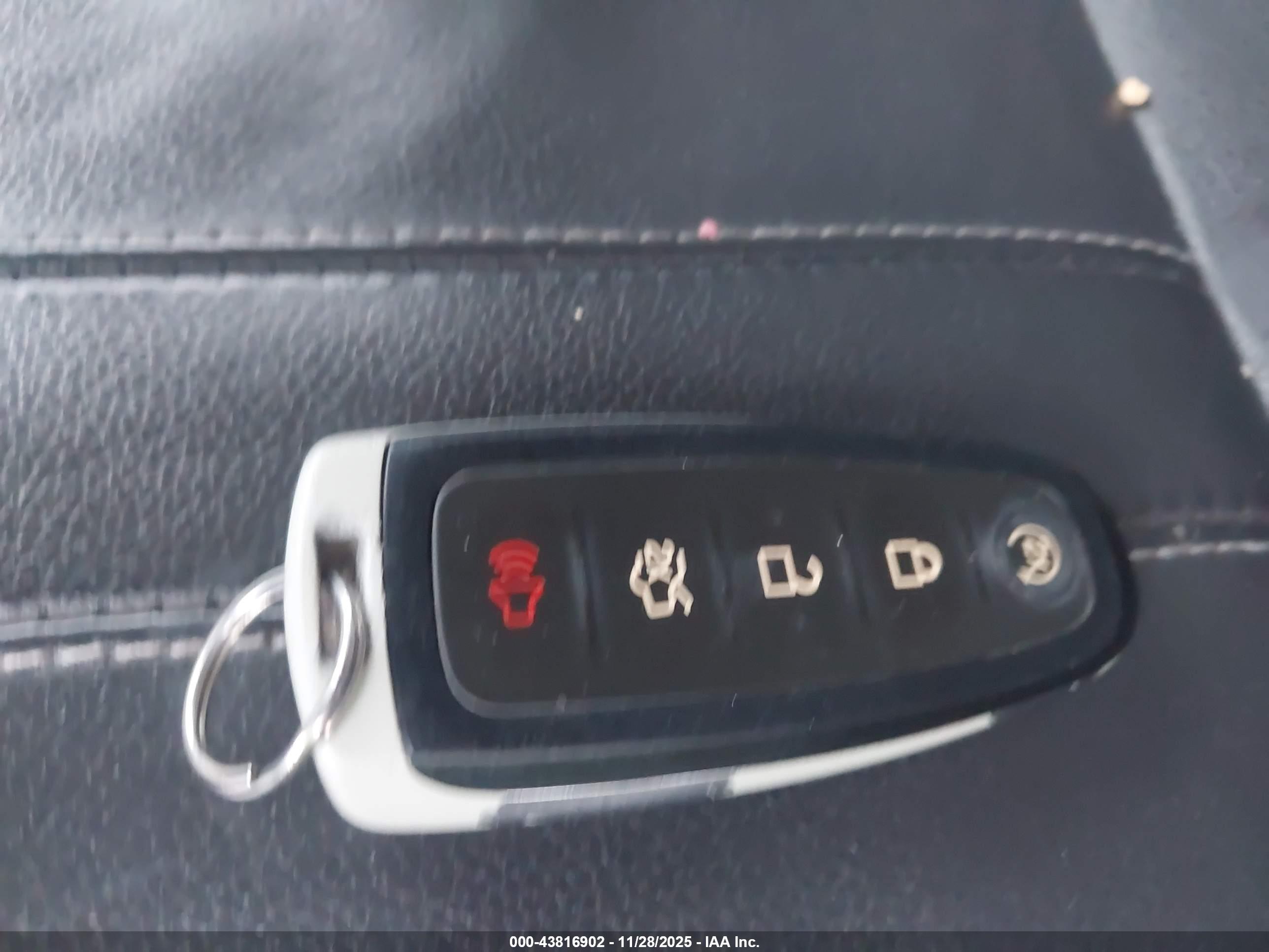 FORD ESCAPE image 11