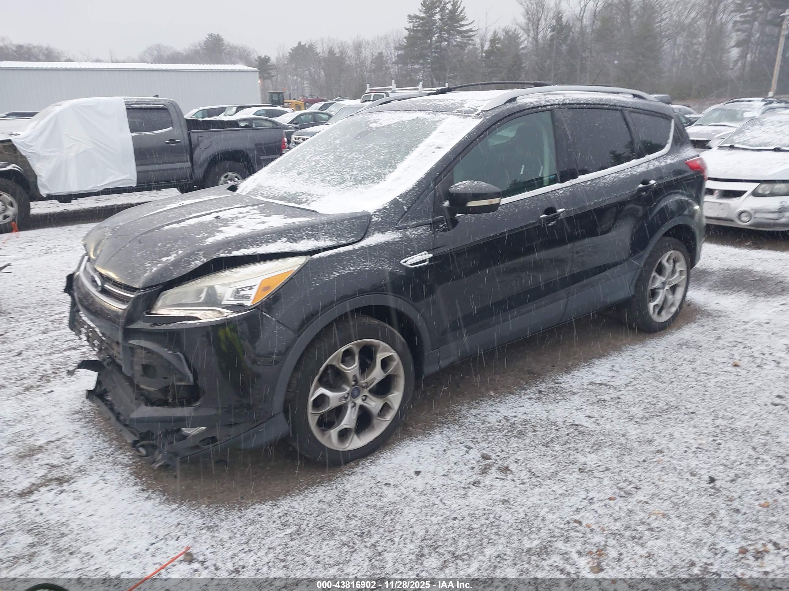 FORD ESCAPE image 2