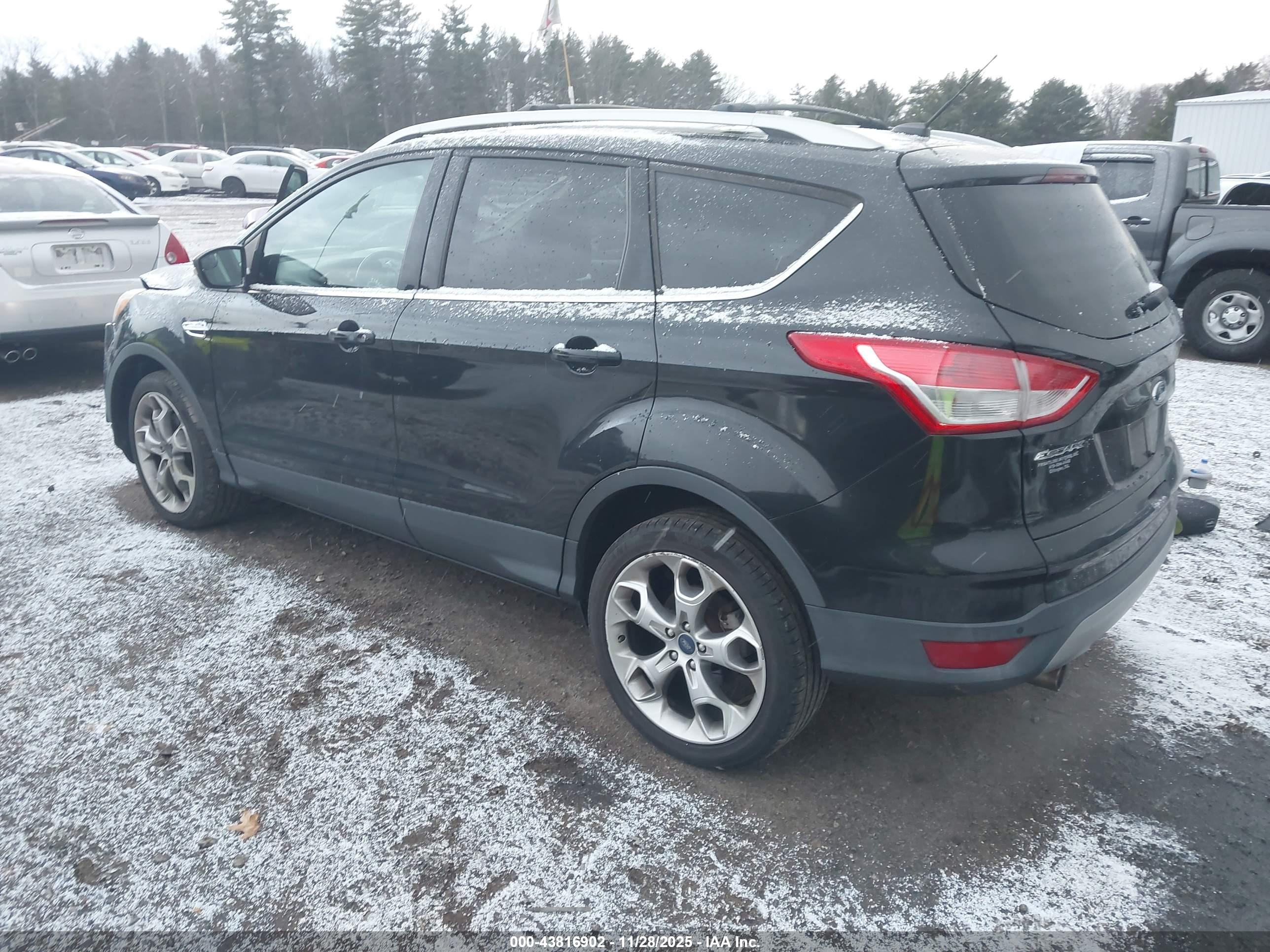 FORD ESCAPE image 3