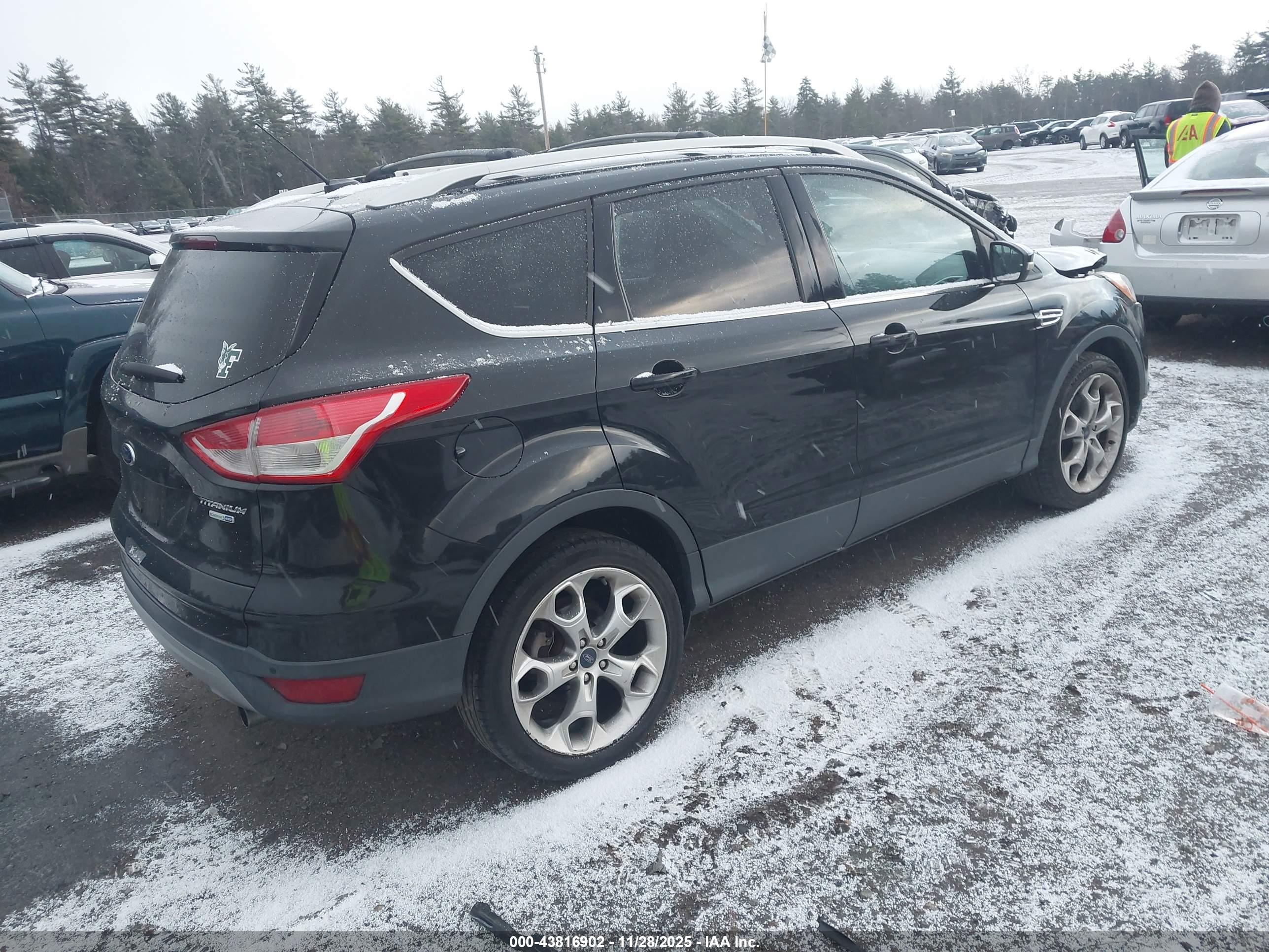 FORD ESCAPE image 4