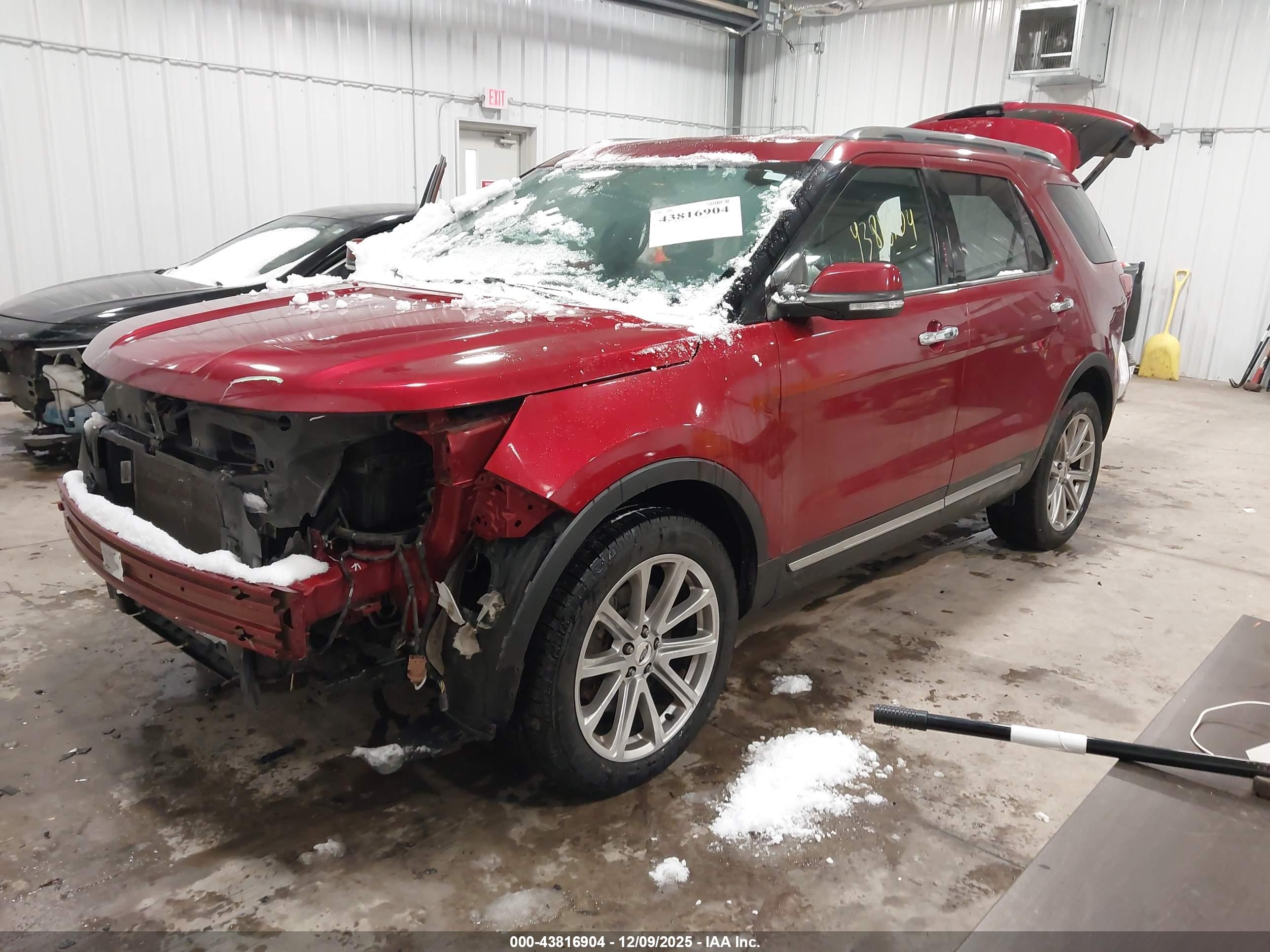FORD EXPLORER image 2
