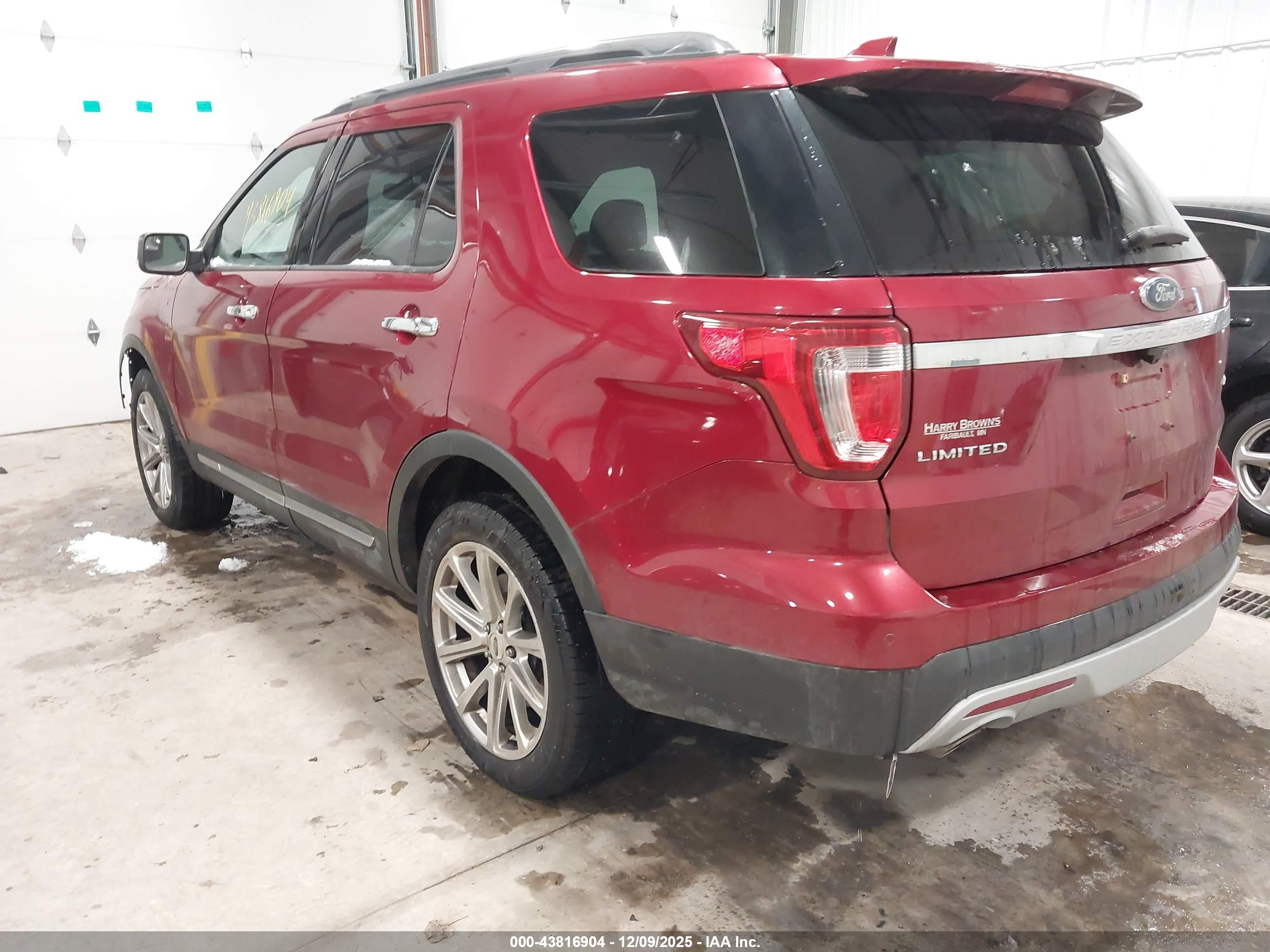 FORD EXPLORER image 3
