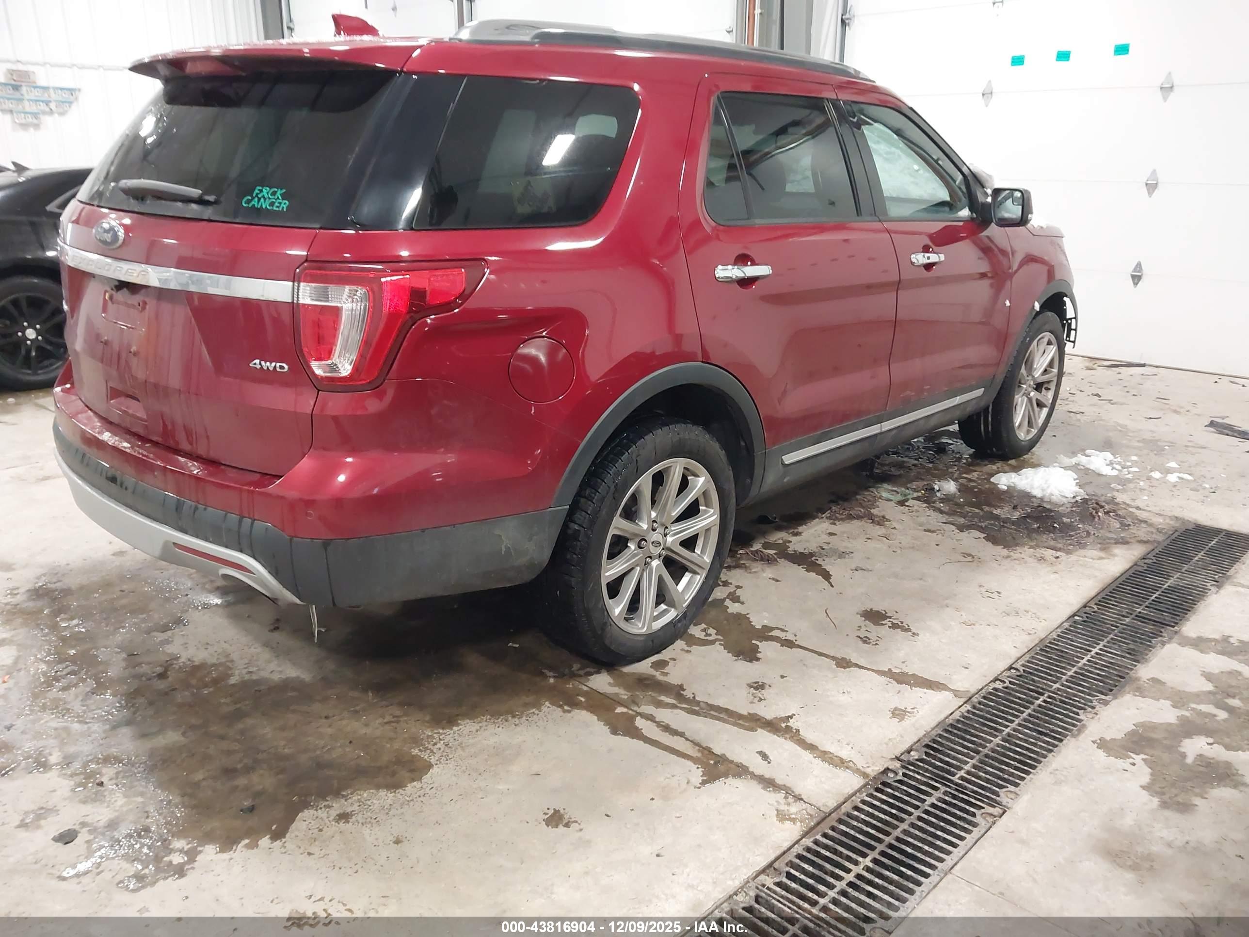 FORD EXPLORER image 4