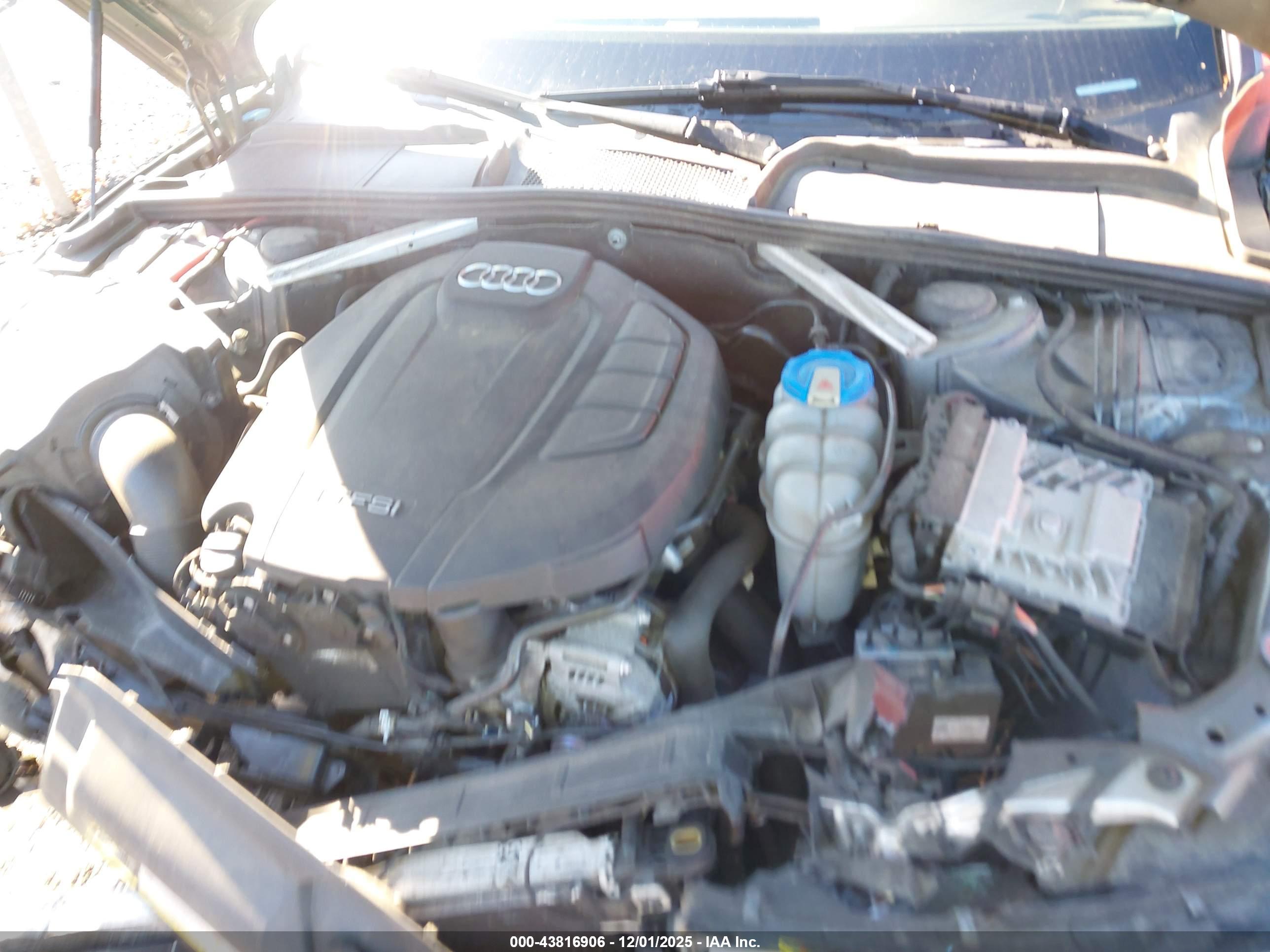 AUDI A4 image 10