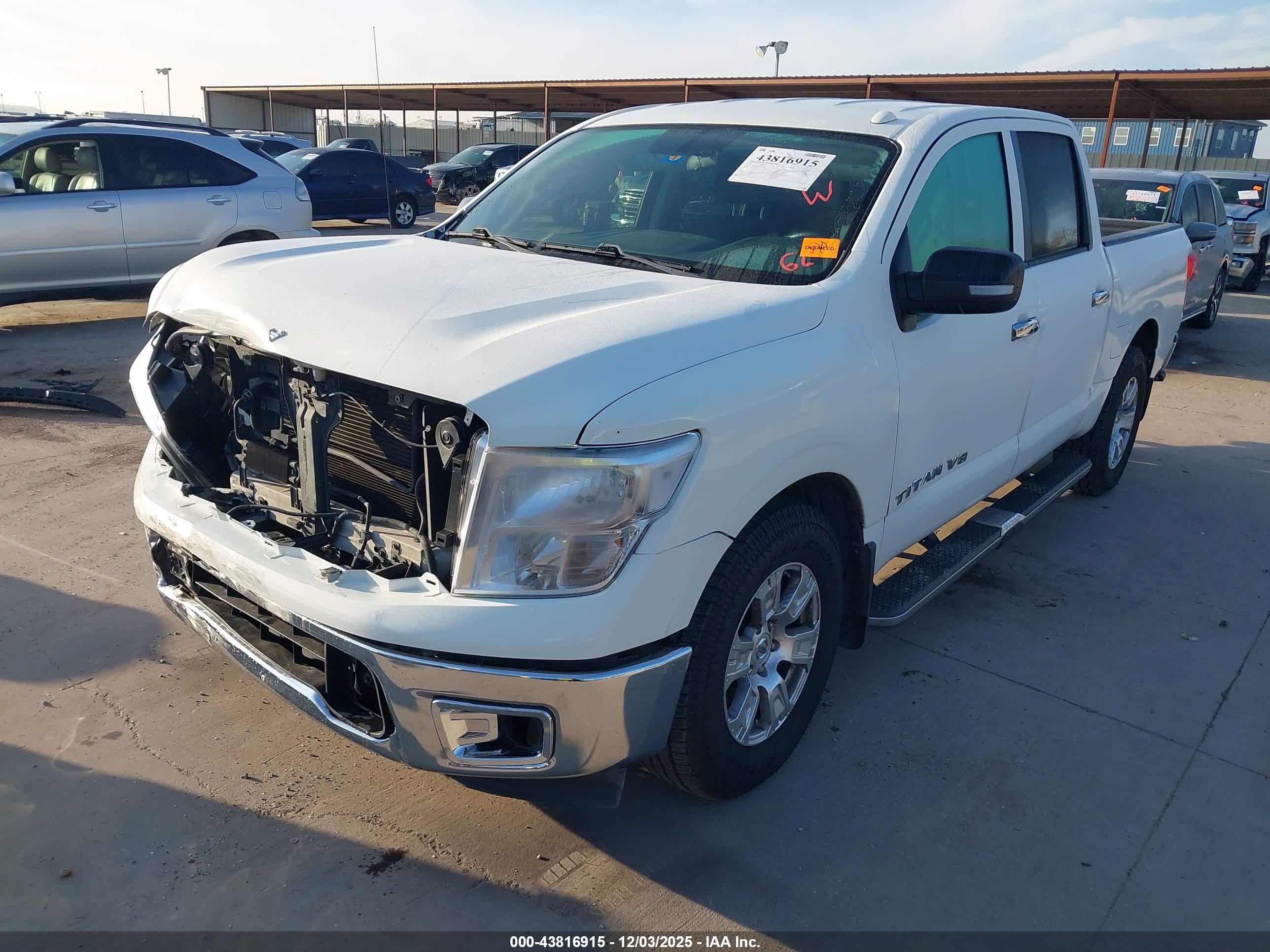 NISSAN TITAN image 2