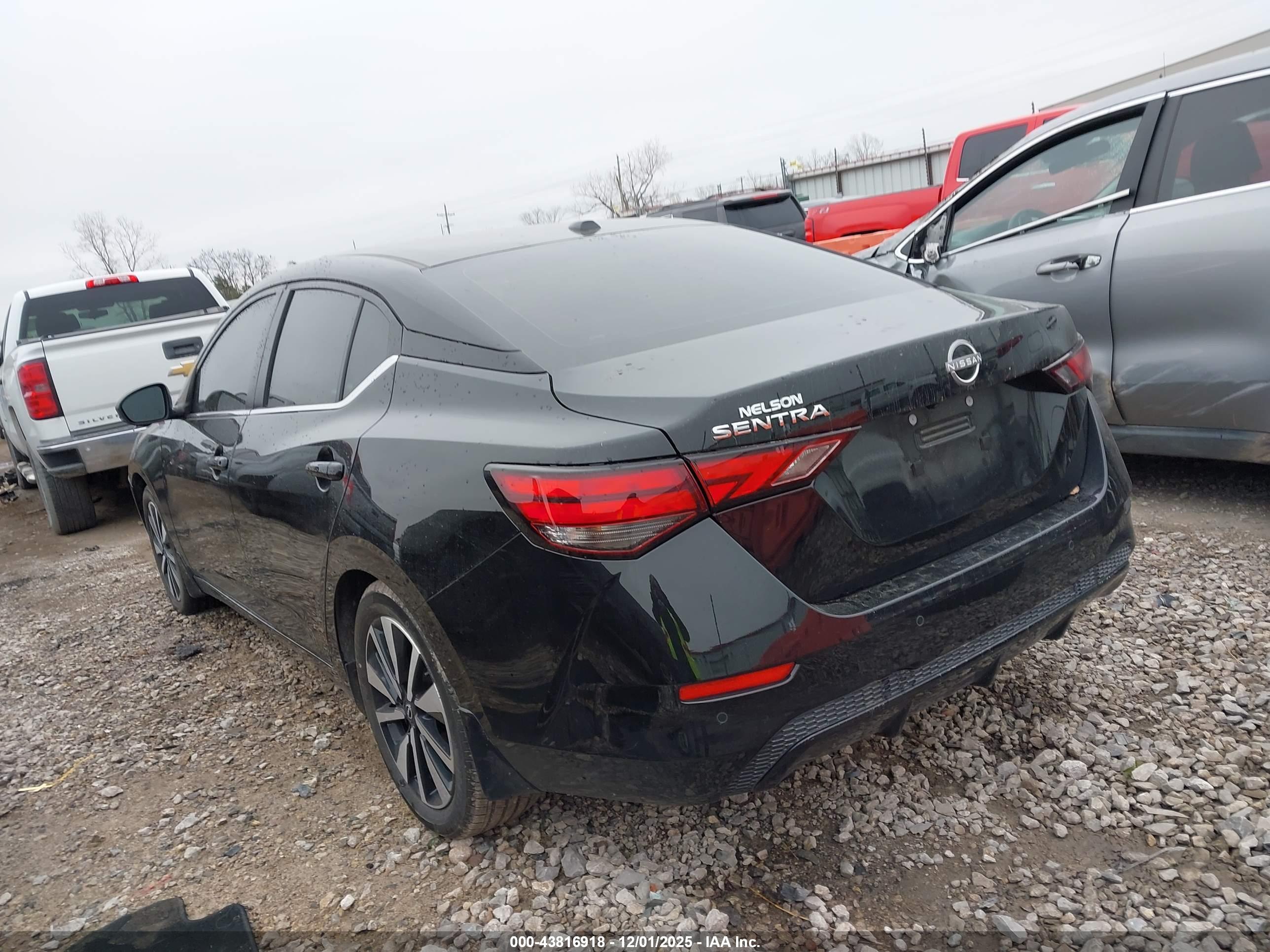 NISSAN SENTRA image 3