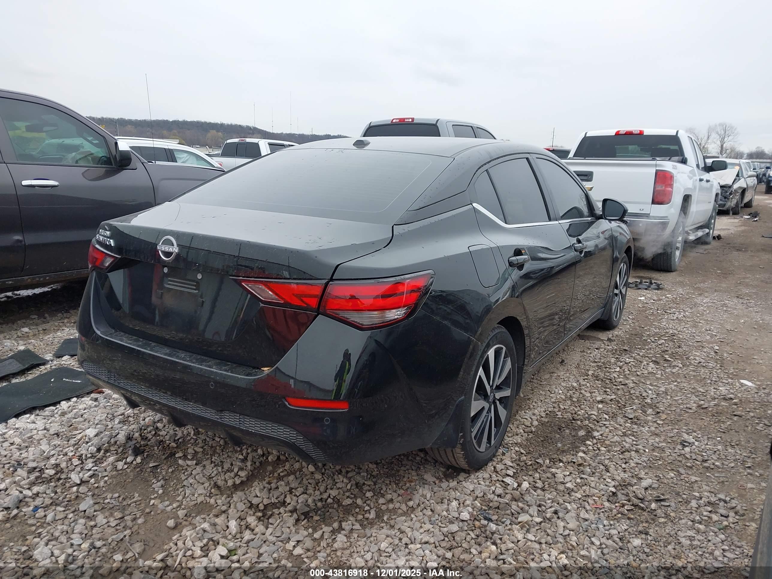 NISSAN SENTRA image 4