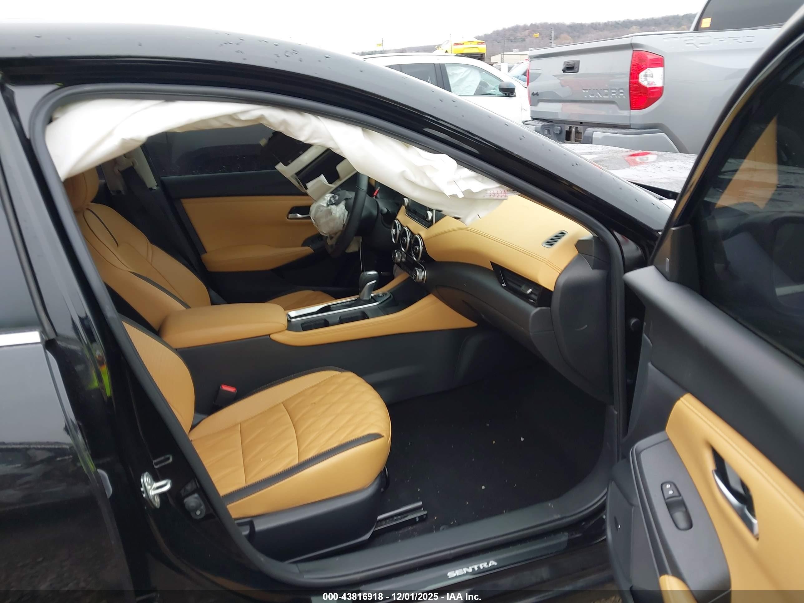 NISSAN SENTRA image 5