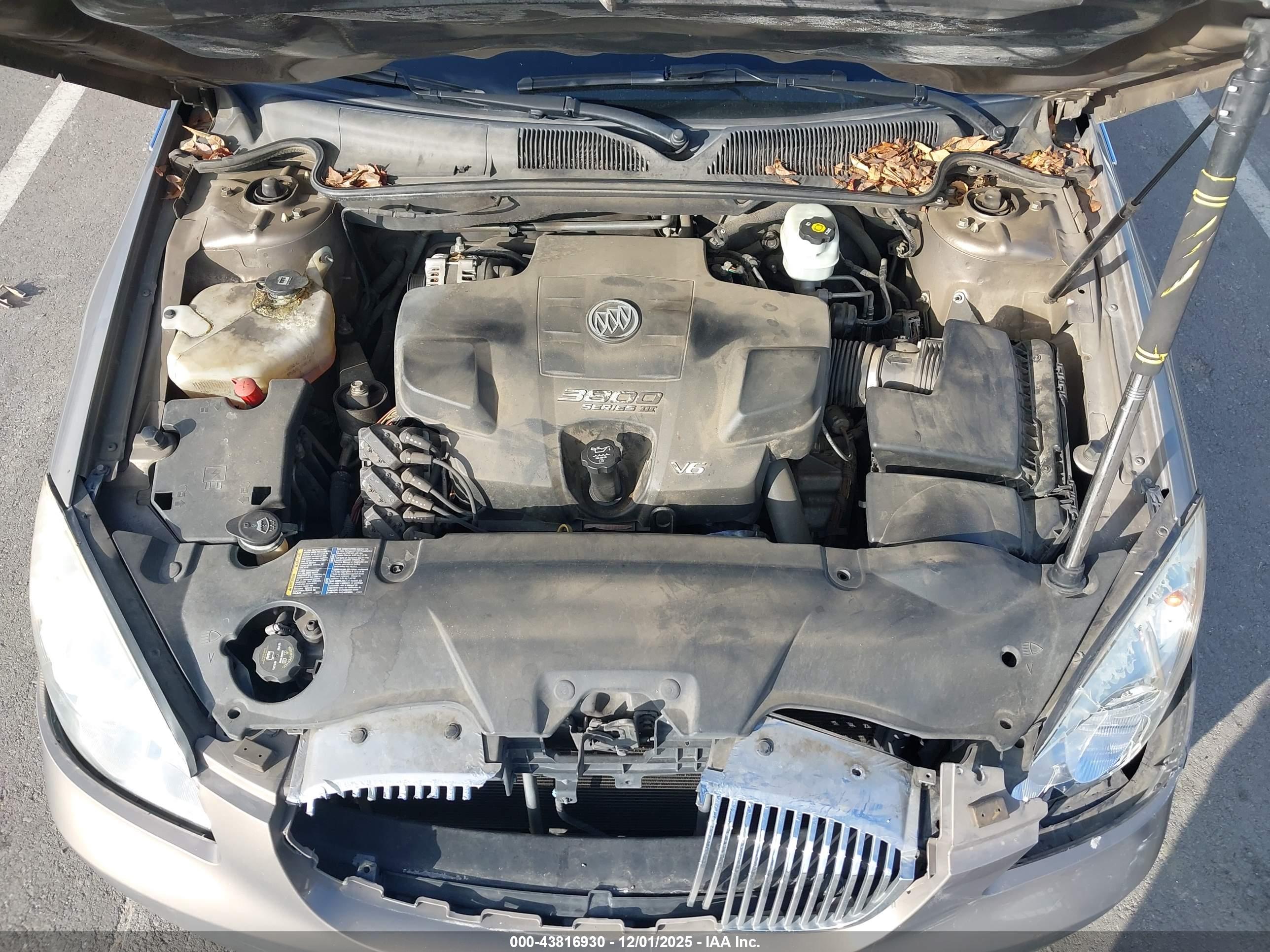 BUICK LUCERNE image 10