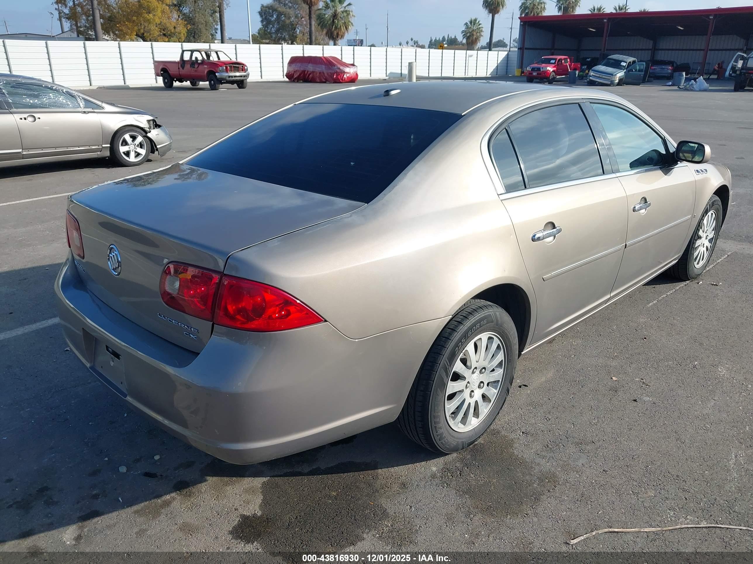 BUICK LUCERNE image 4
