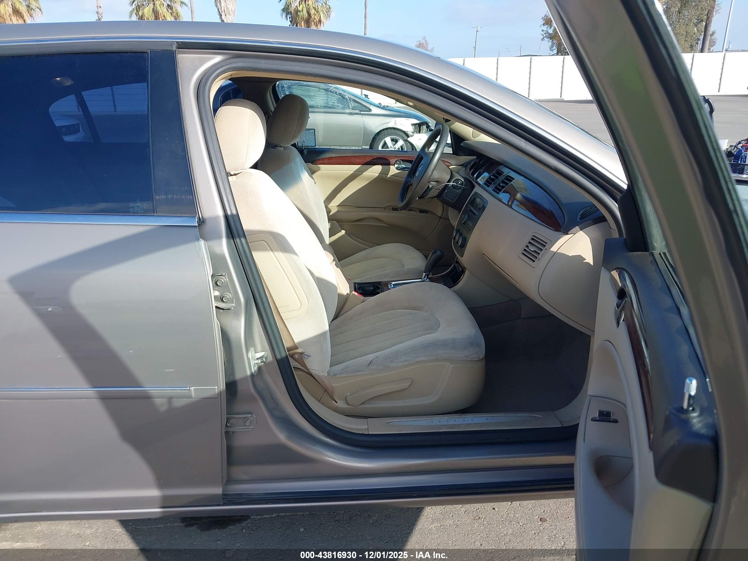 BUICK LUCERNE image 5