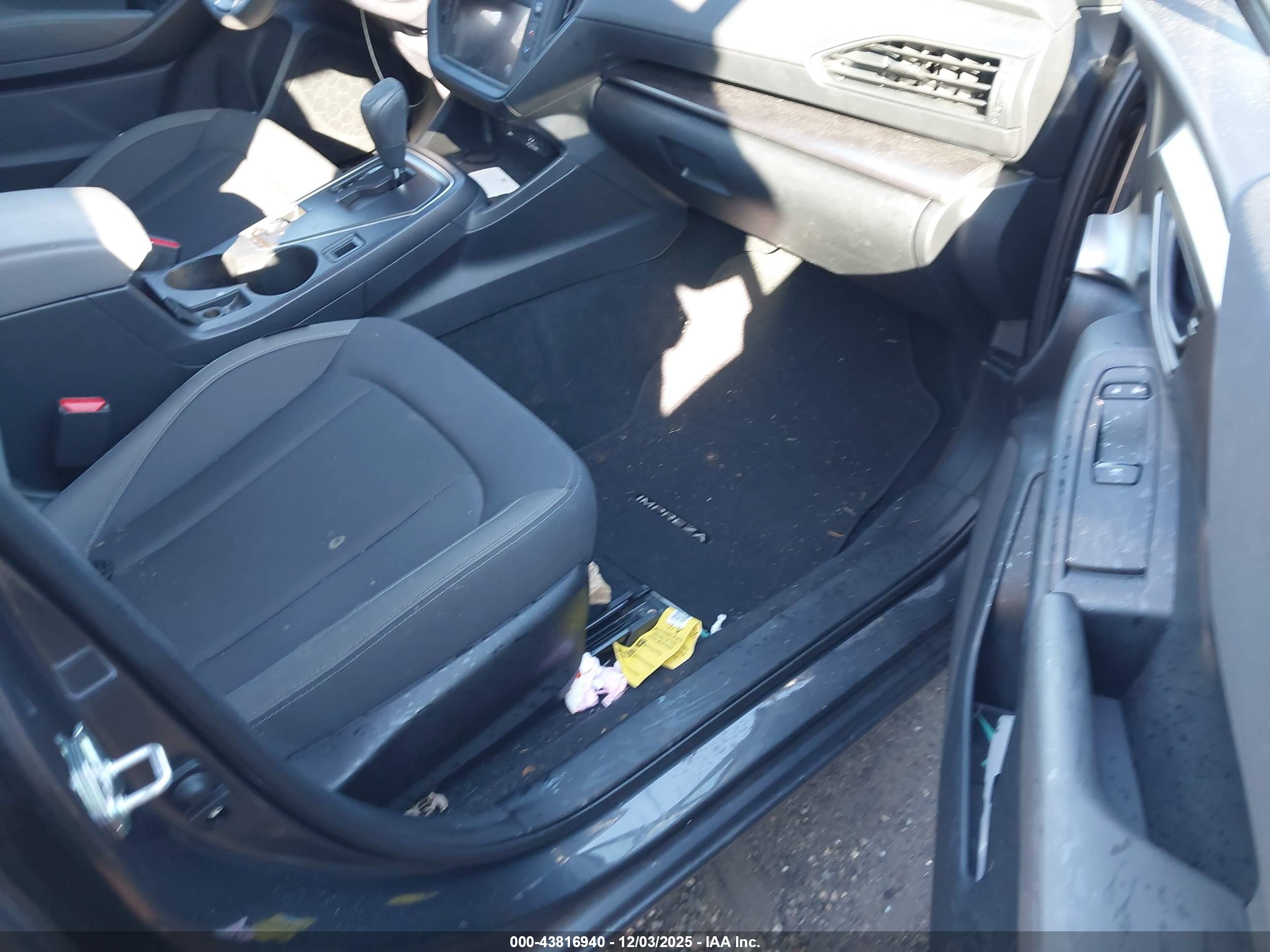 SUBARU IMPREZA image 5