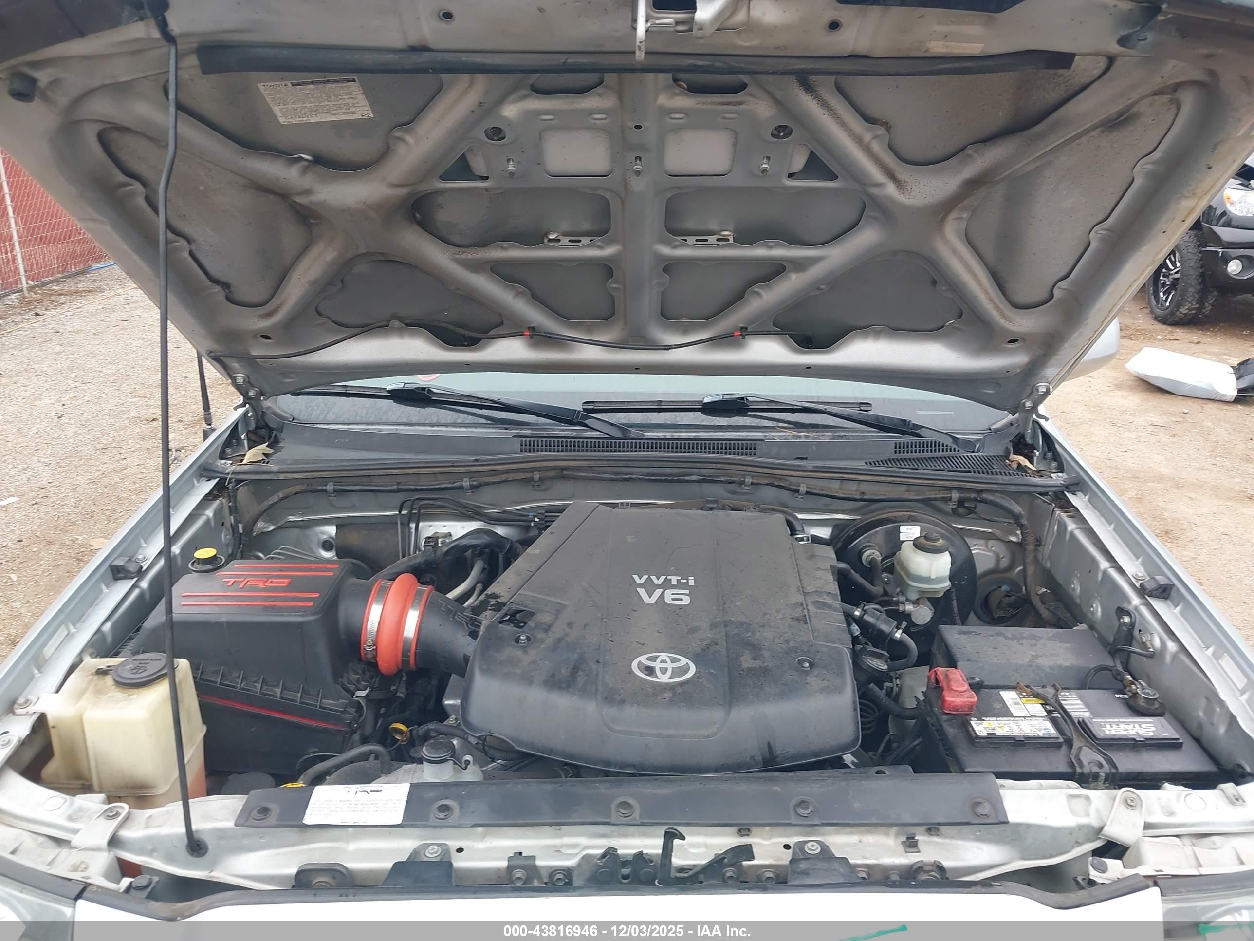 TOYOTA TACOMA image 10