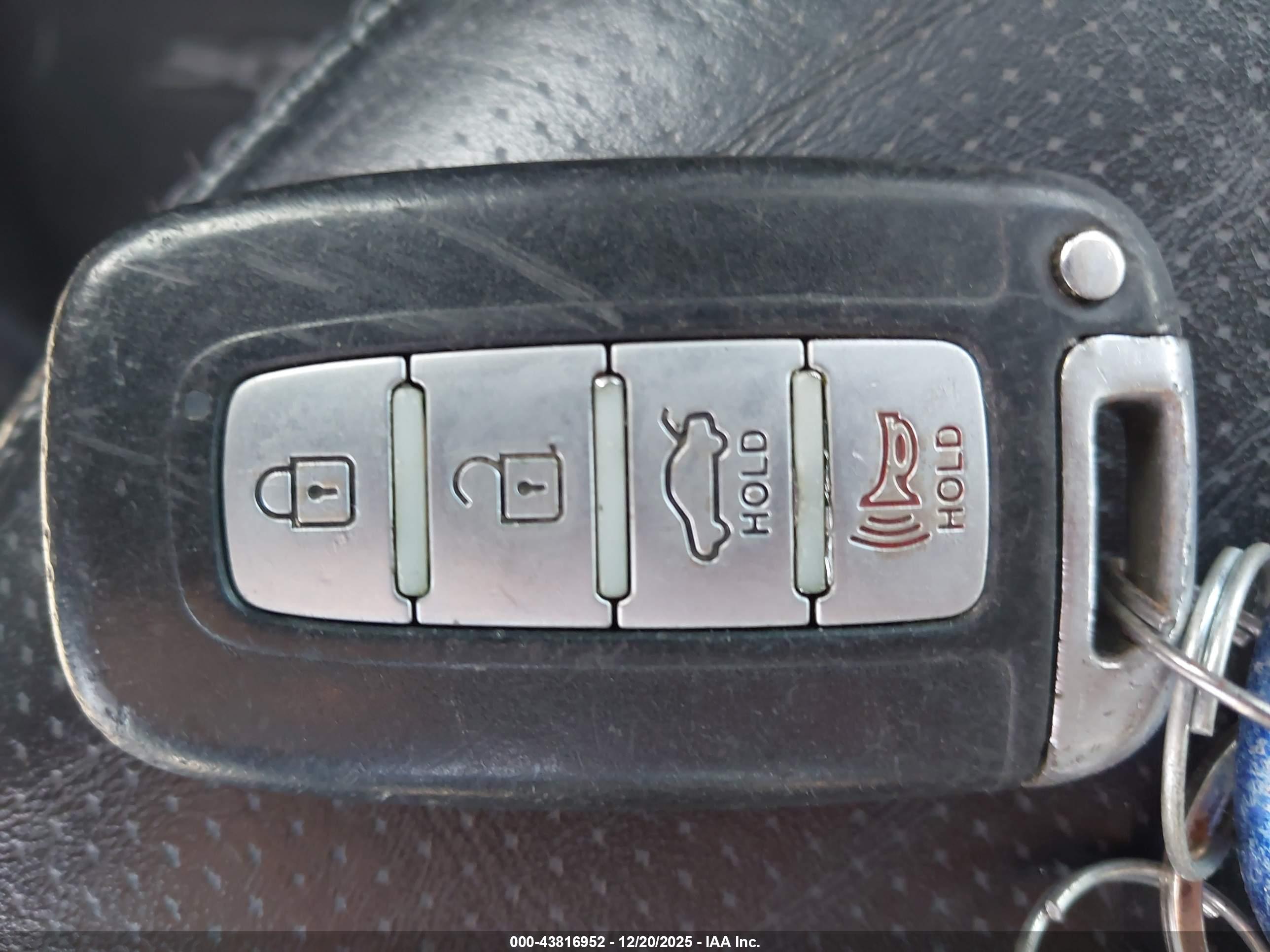 HYUNDAI SONATA image 11