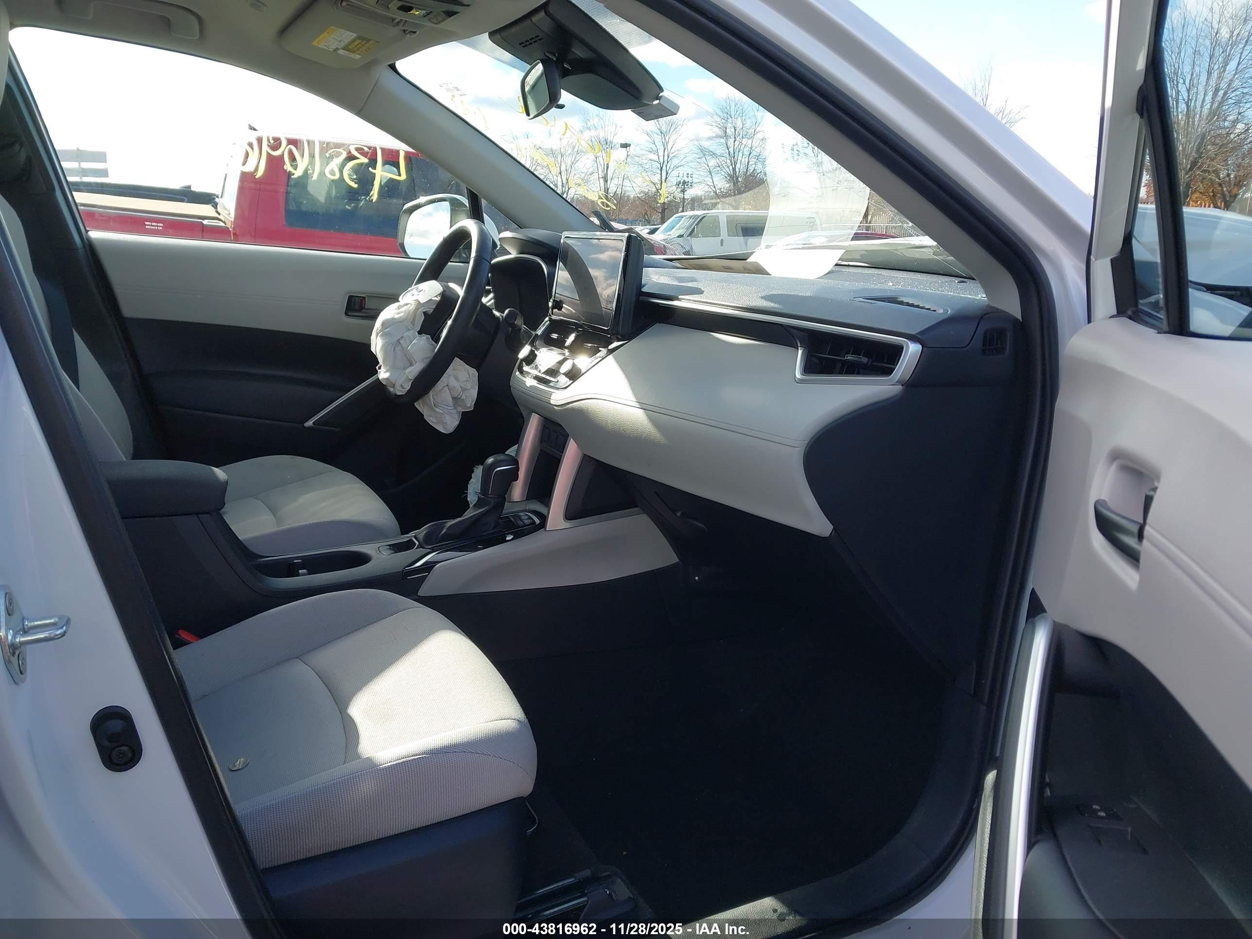 TOYOTA COROLLA image 5