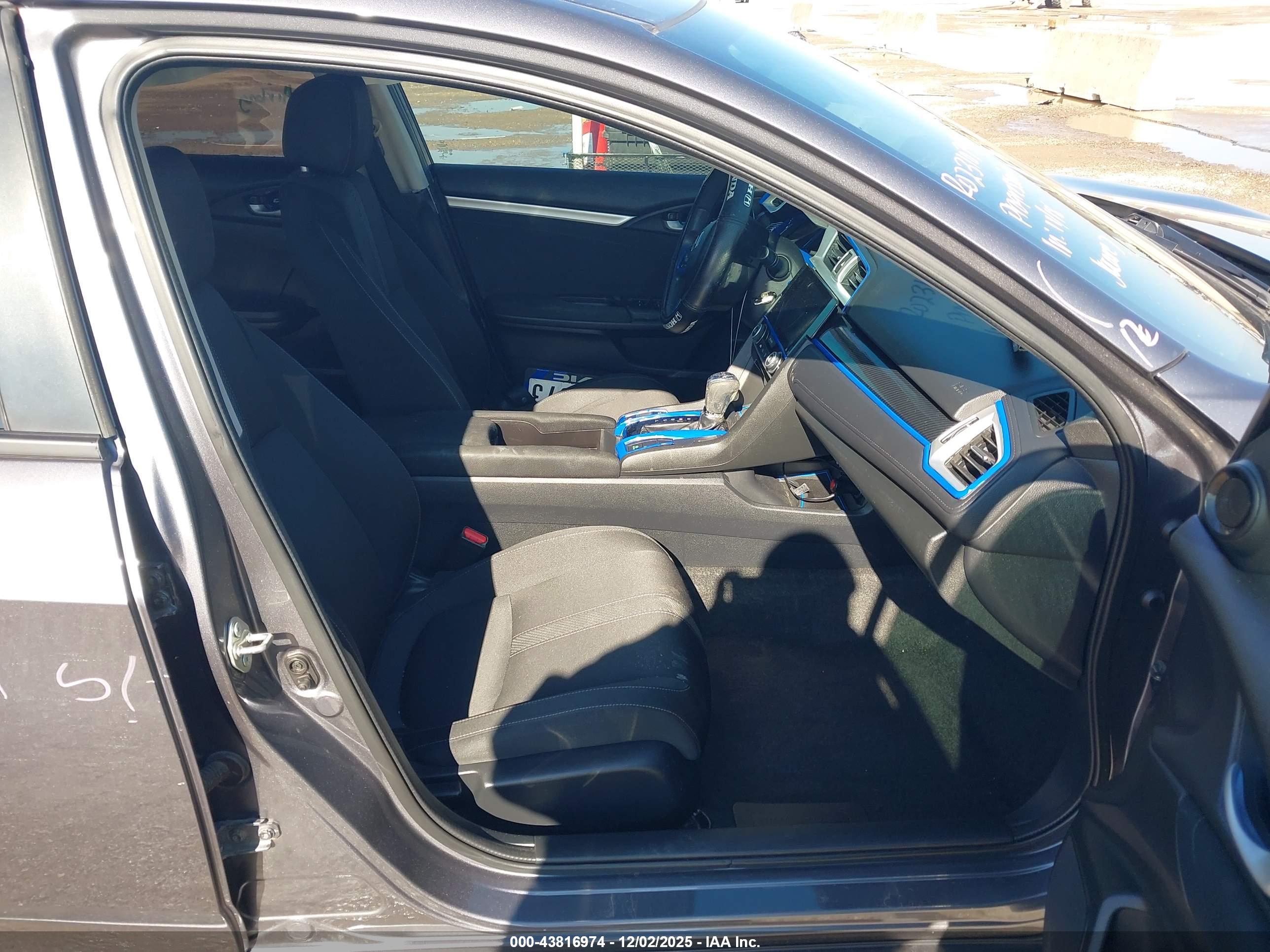 HONDA CIVIC image 5