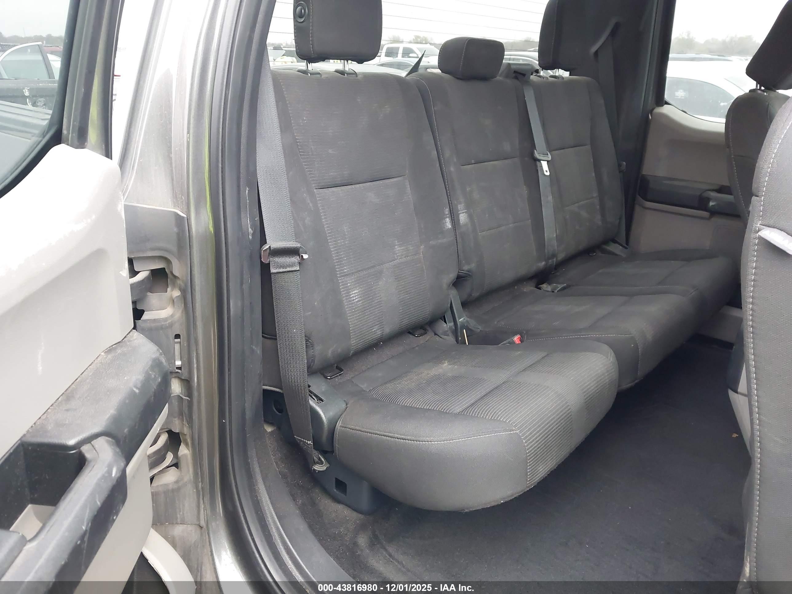 FORD F-150 image 8
