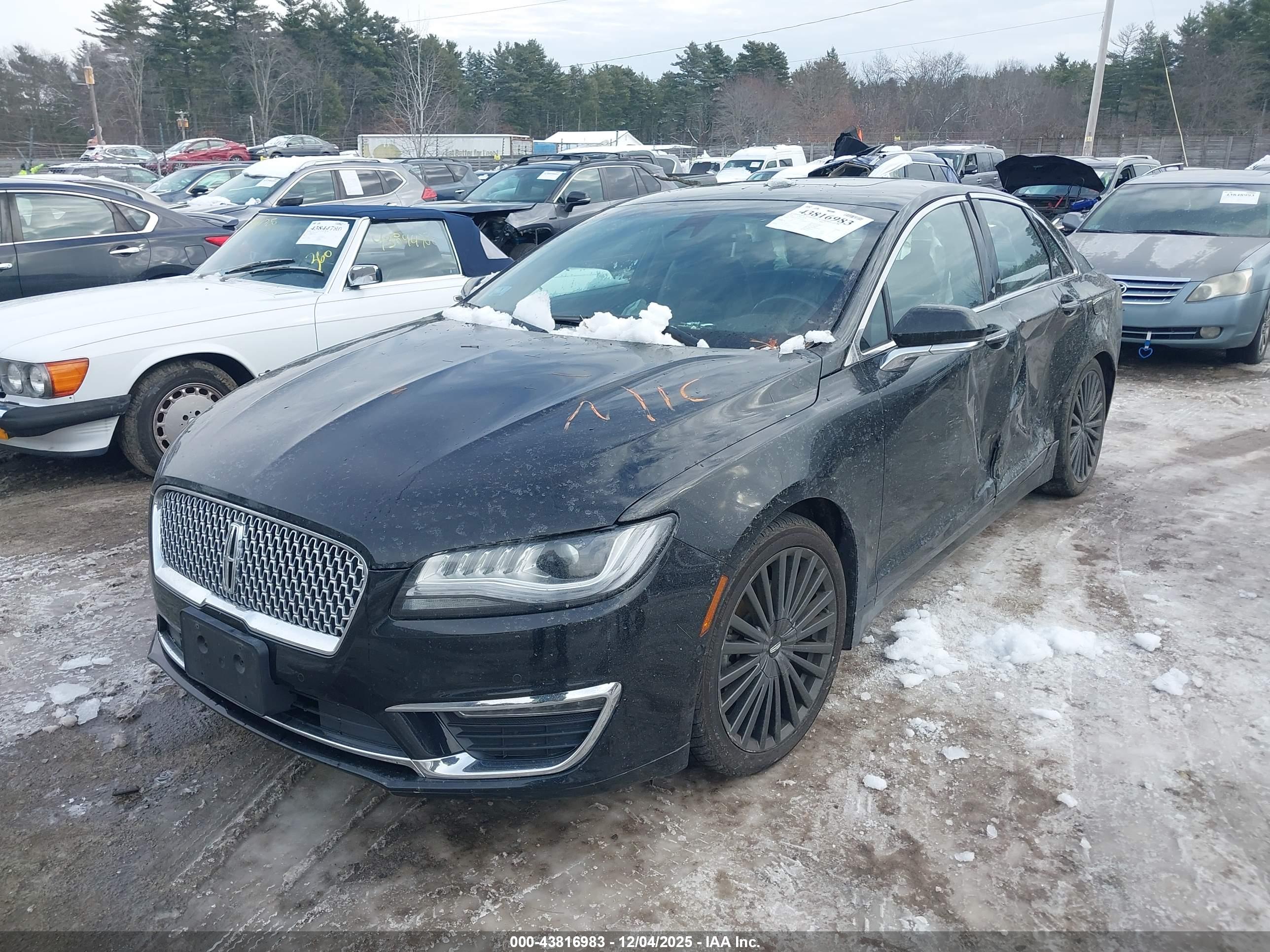LINCOLN MKZ image 2