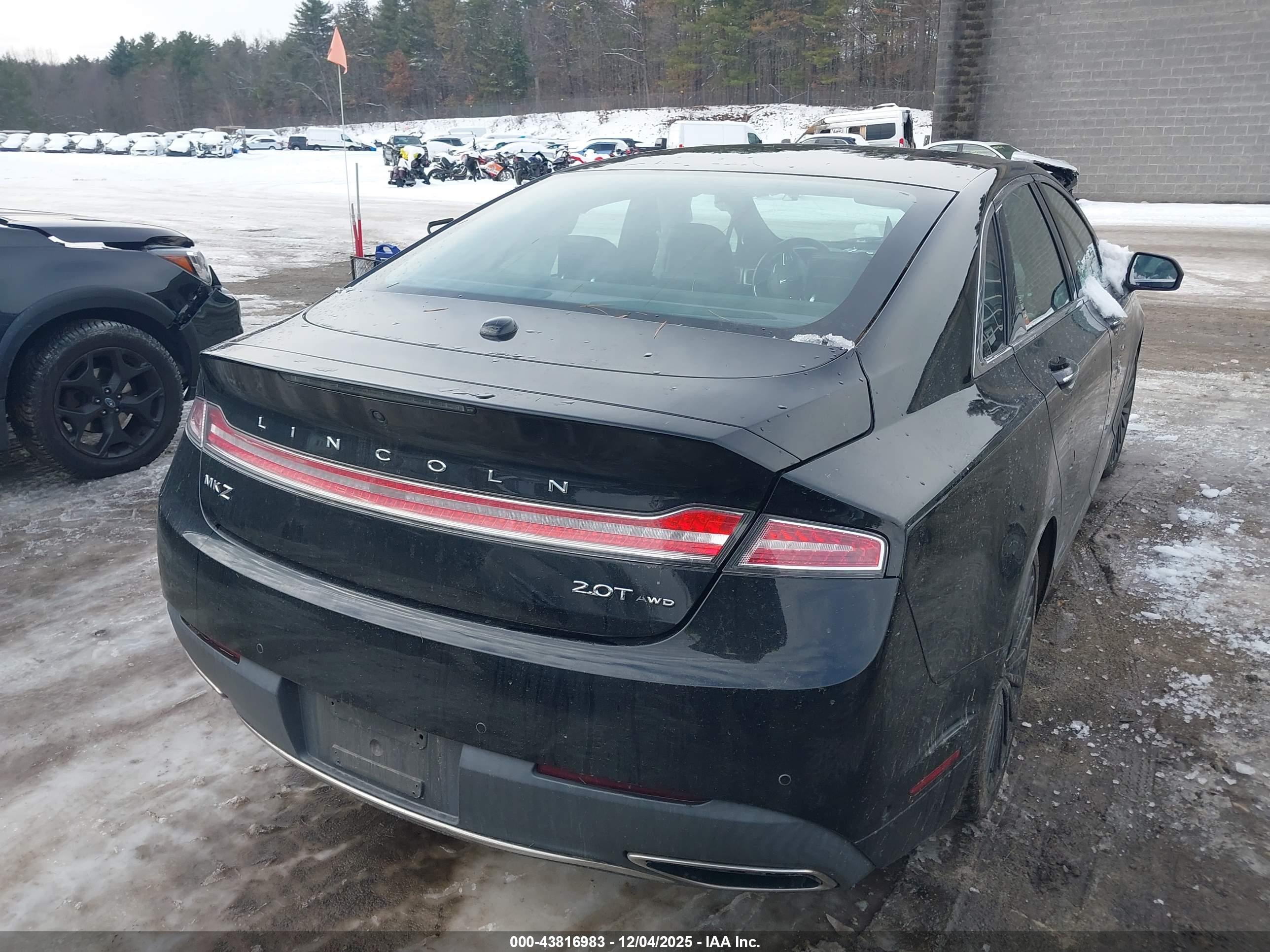 LINCOLN MKZ image 4