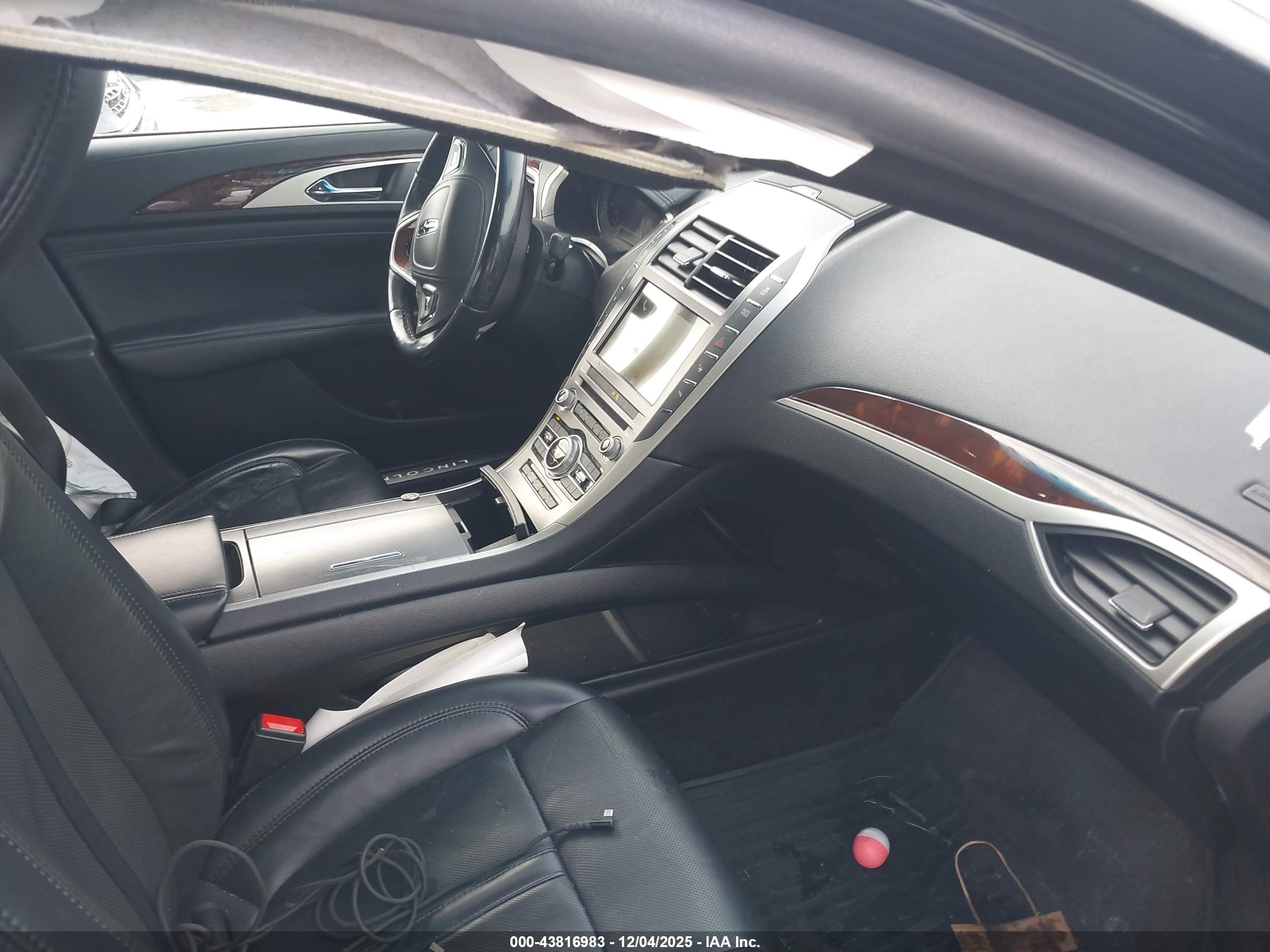 LINCOLN MKZ image 5