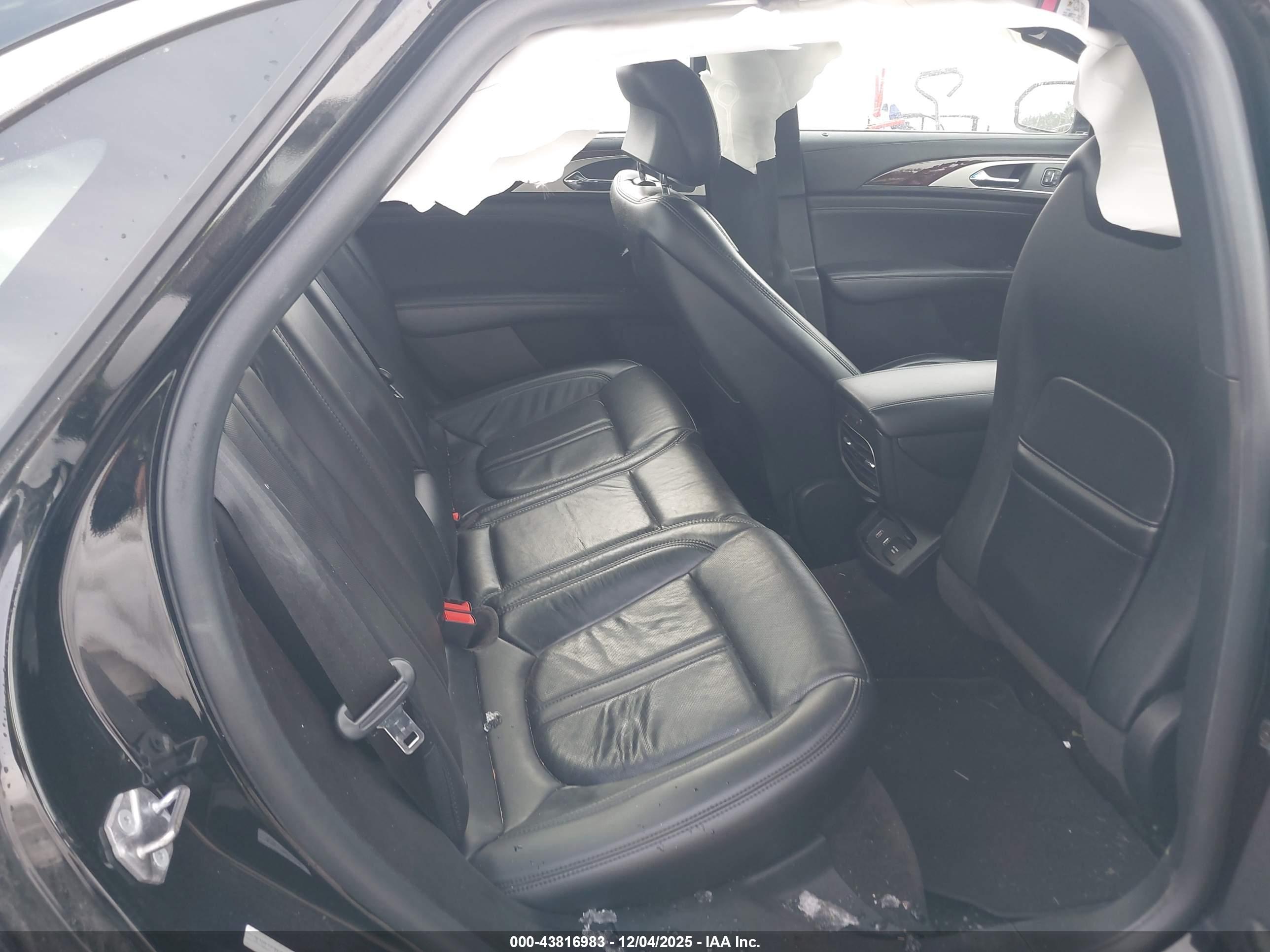 LINCOLN MKZ image 8