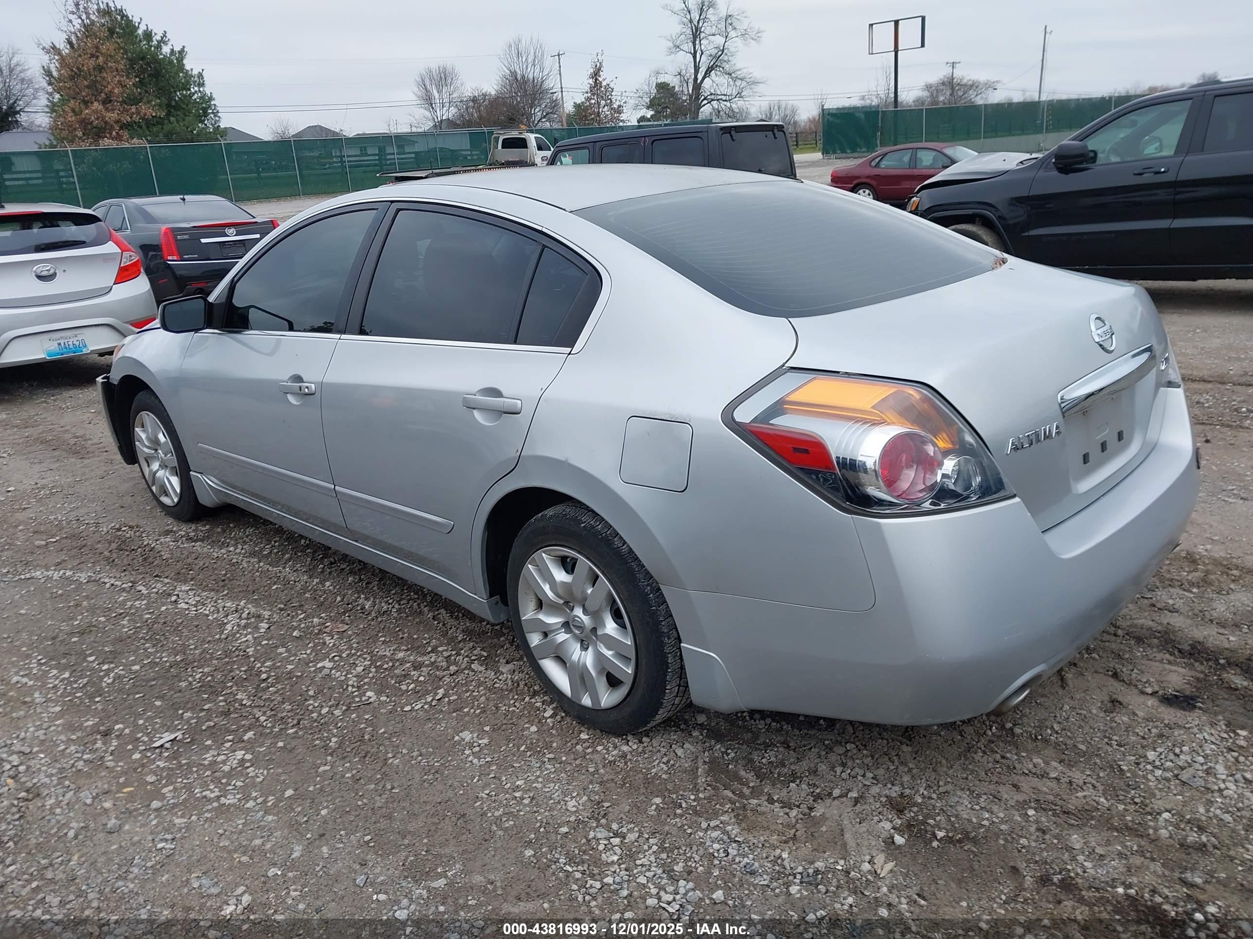 NISSAN ALTIMA image 3