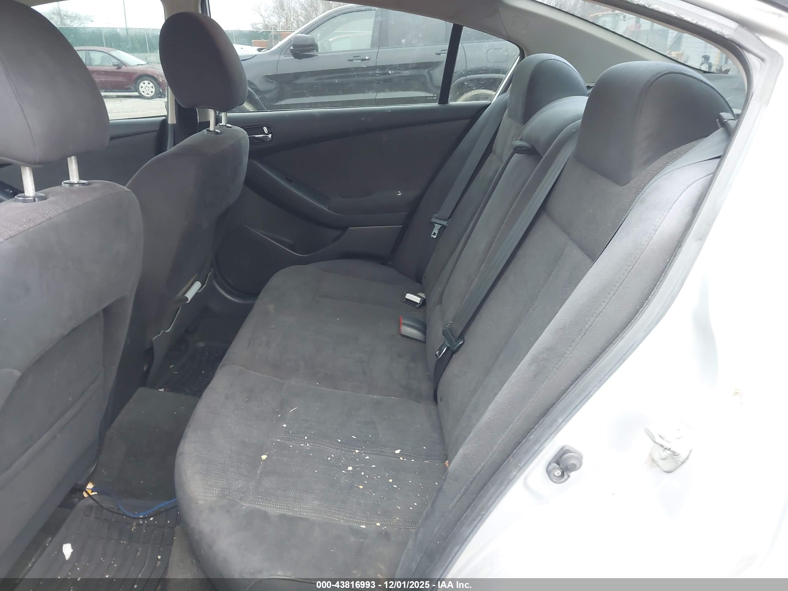 NISSAN ALTIMA image 8
