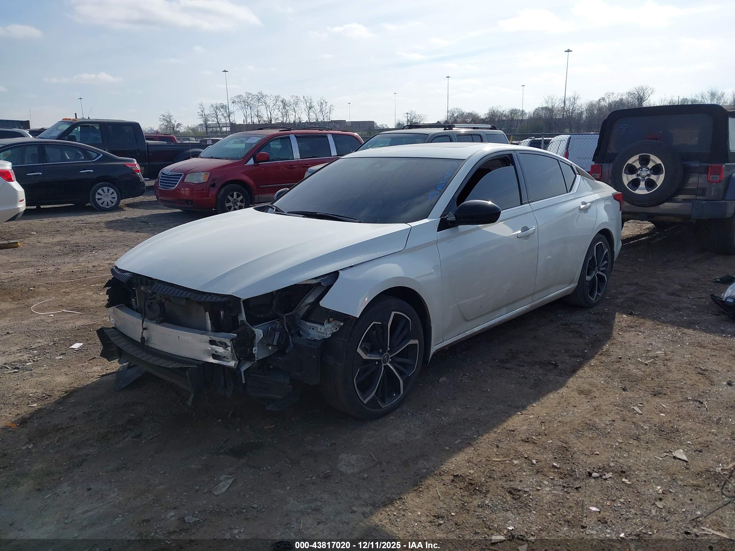 NISSAN ALTIMA image 2