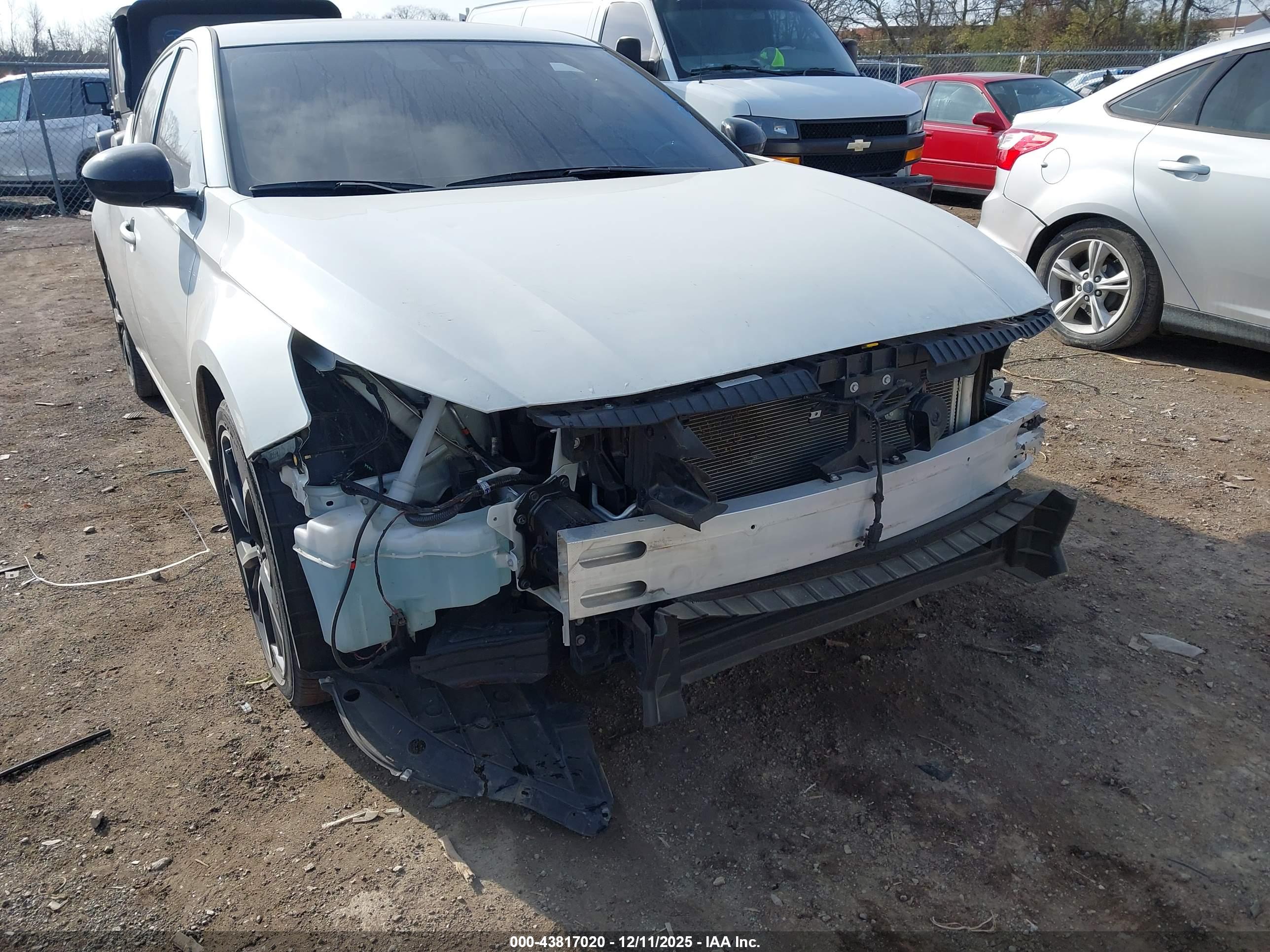 NISSAN ALTIMA image 6