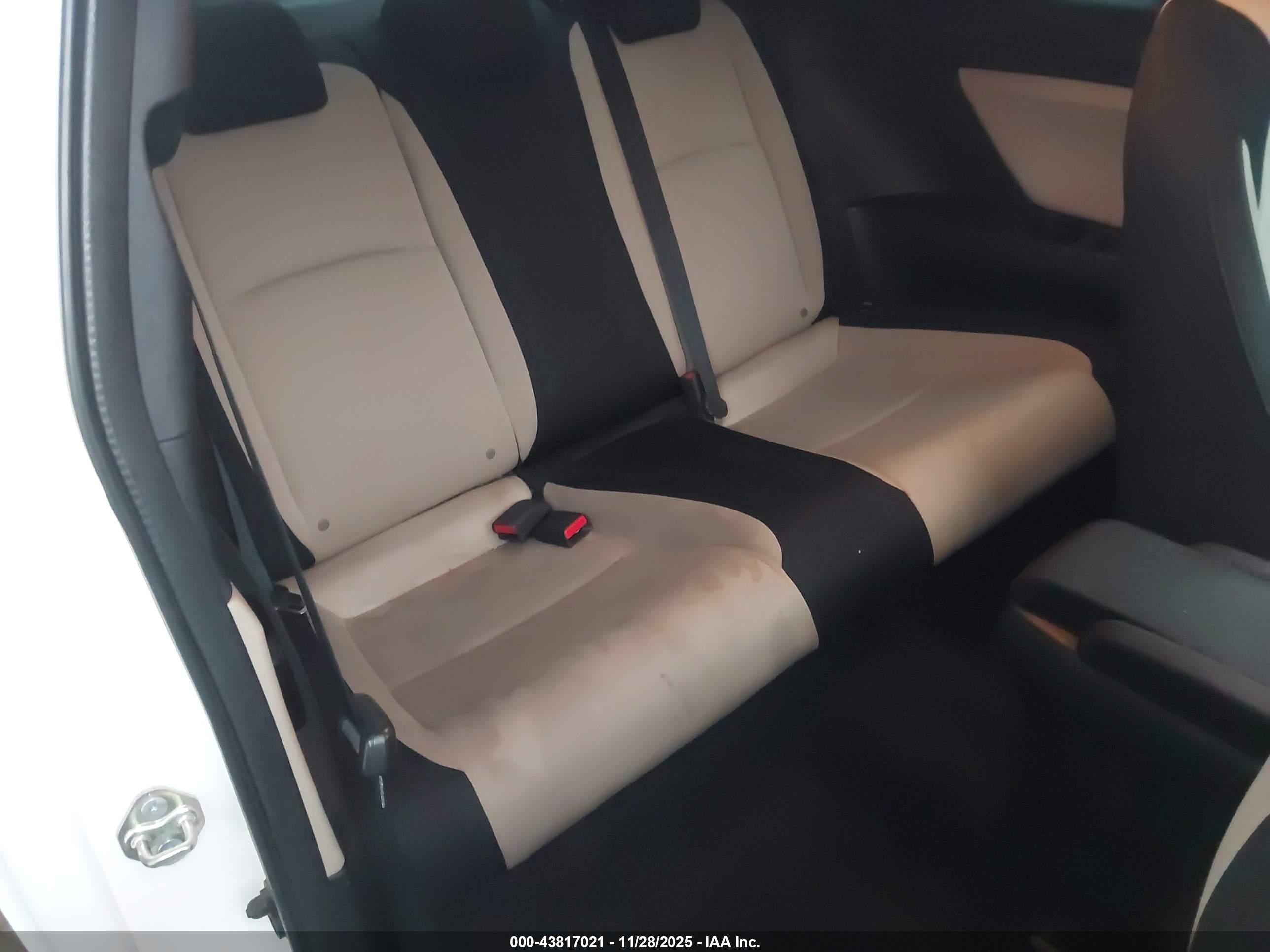HONDA CIVIC image 8