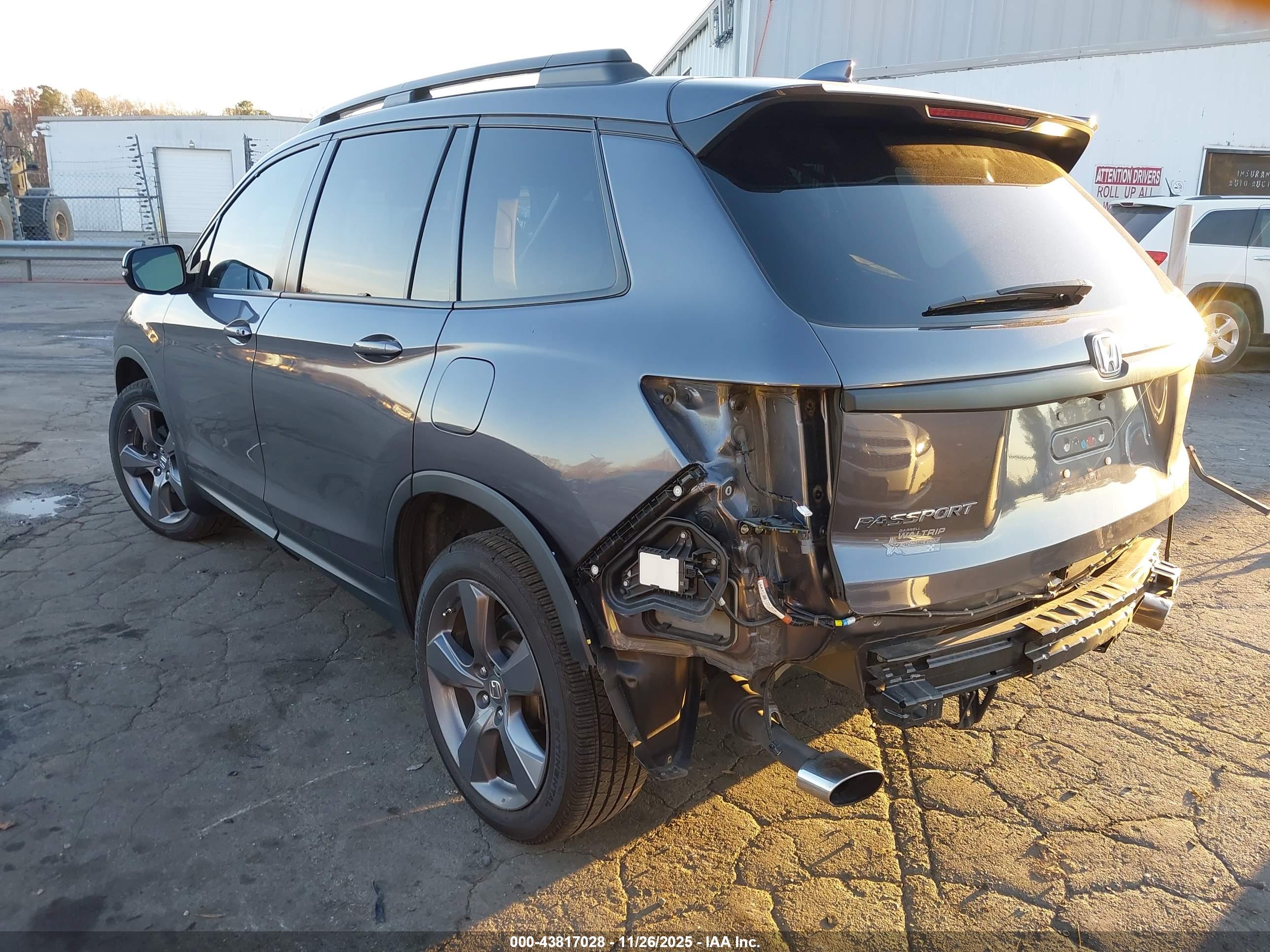 HONDA PASSPORT image 3